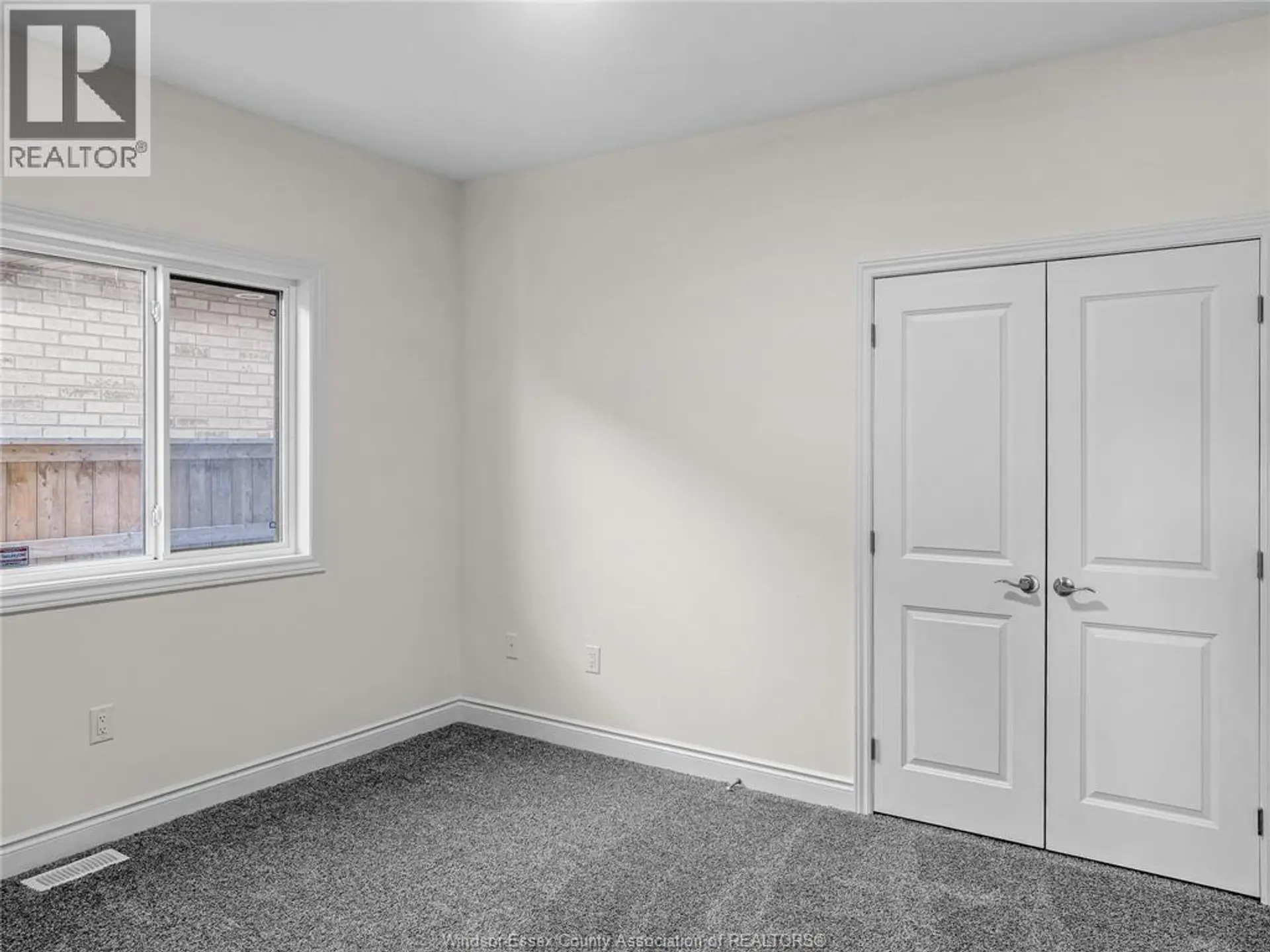 218 MCLELLAN AVENUE - Image 8