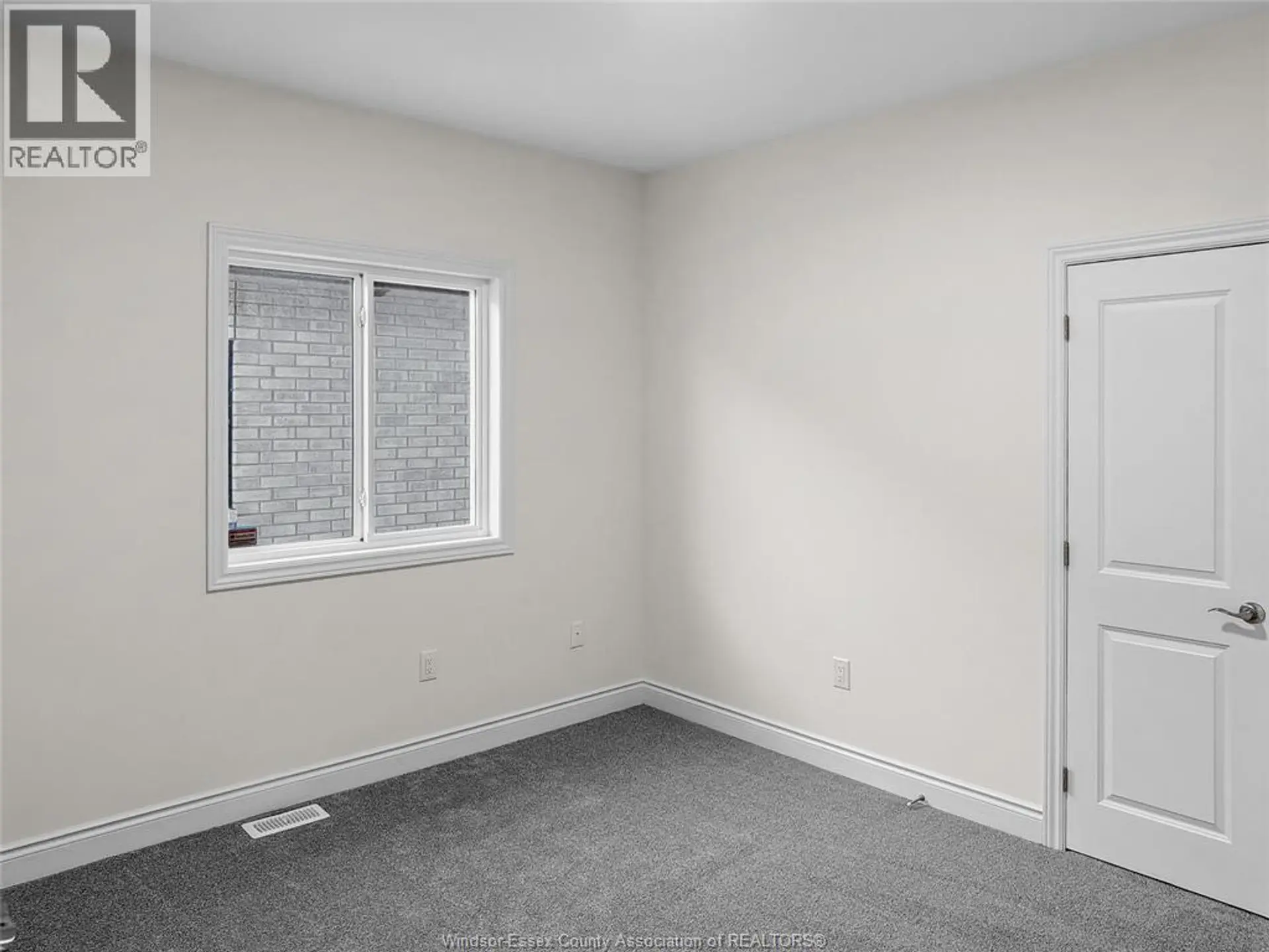 222 MCLELLAN AVENUE - Image 8