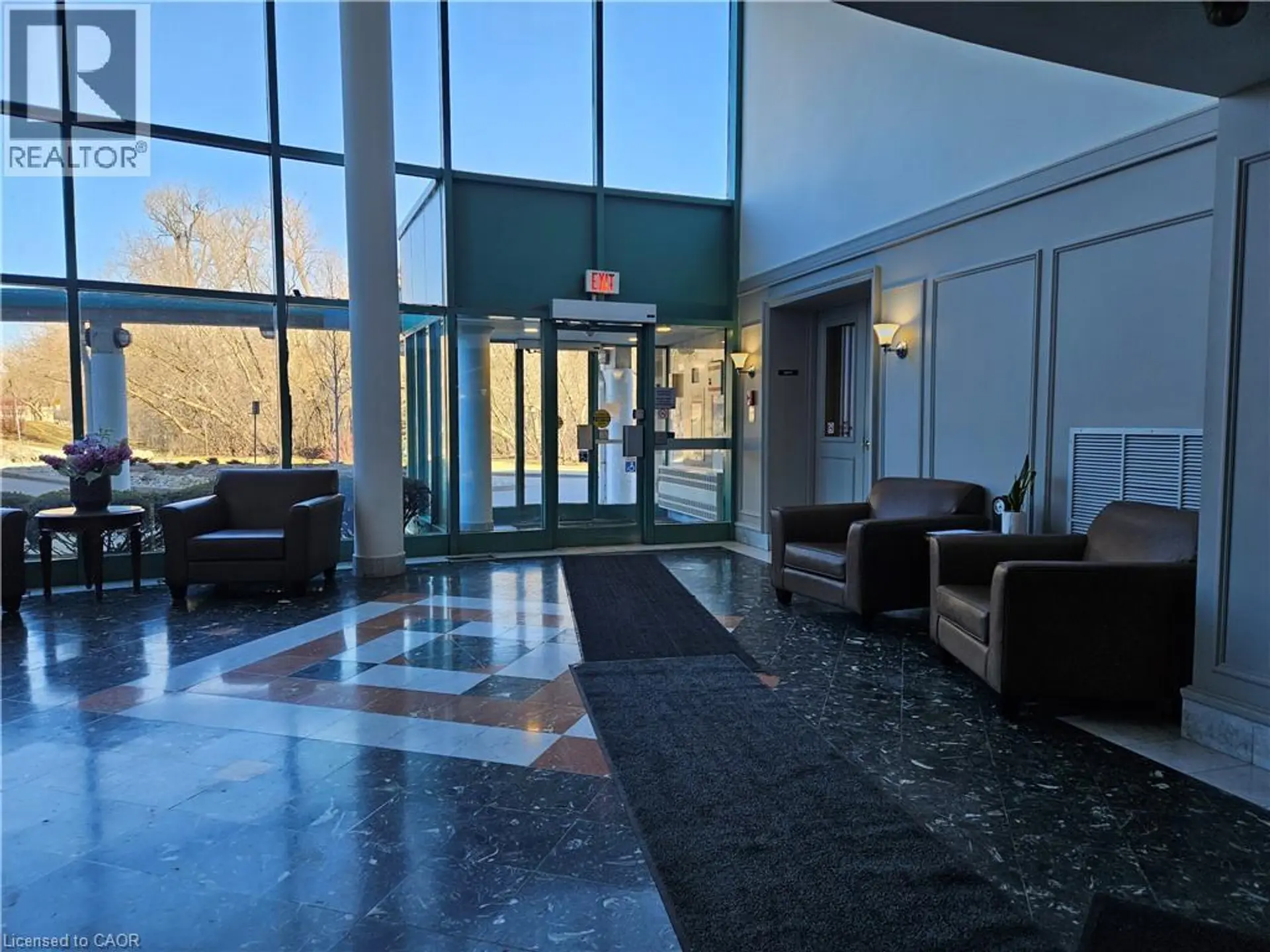 #805 55 BLUE SPRINGS DRIVE - Image 13