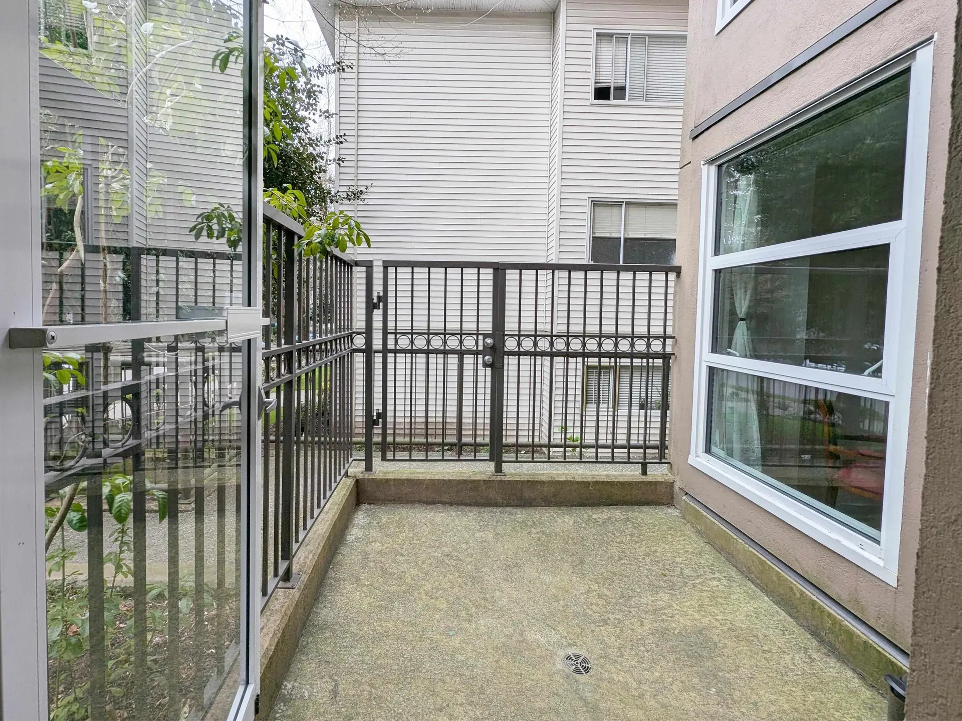 #102 1225 Barclay Street - Image 2