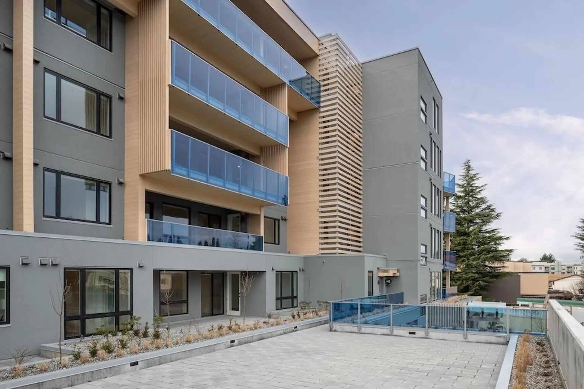 #601 33160 Plaxton Crescent - Image 3