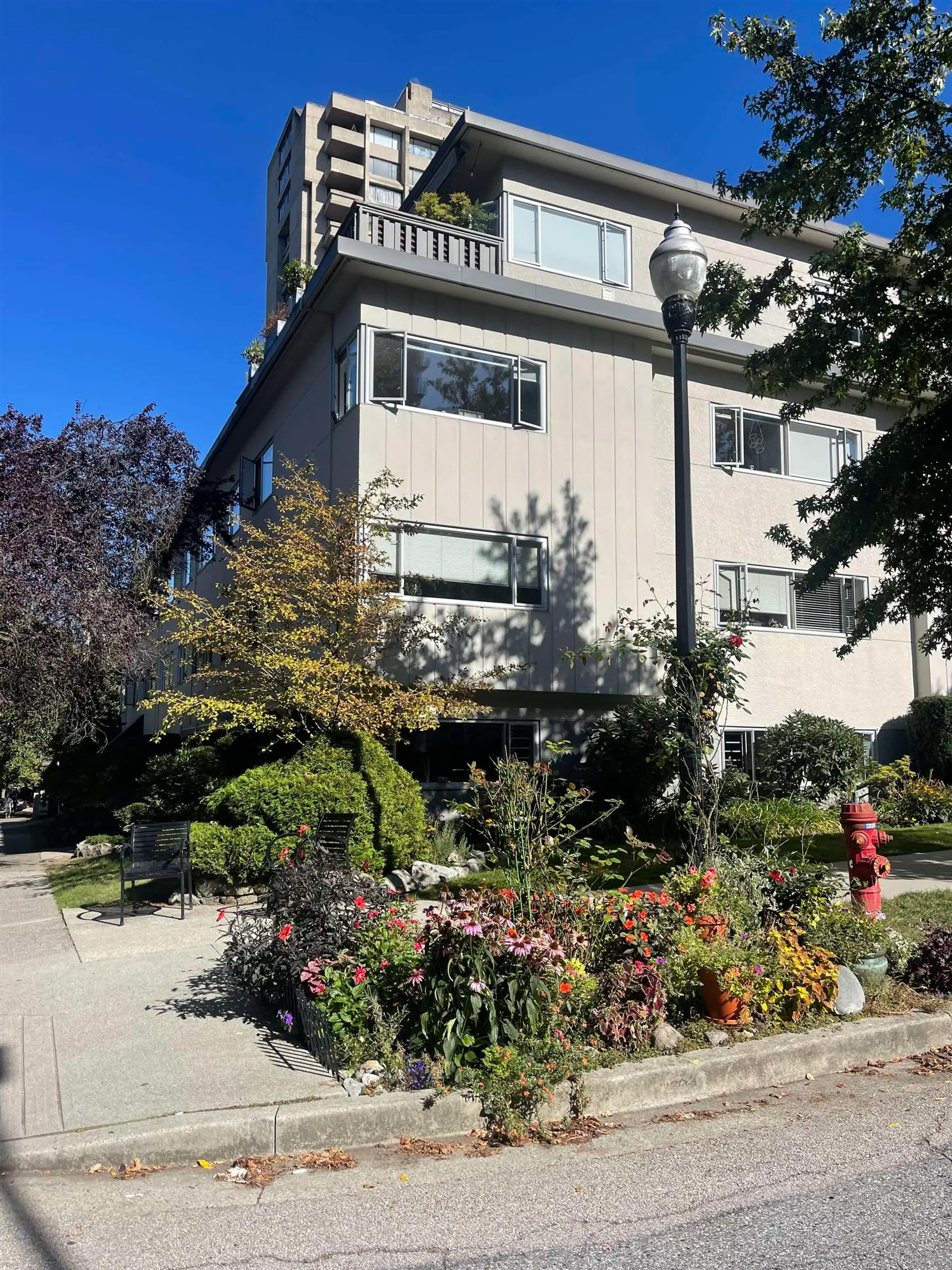#210 1050 Jervis Street - Image 9