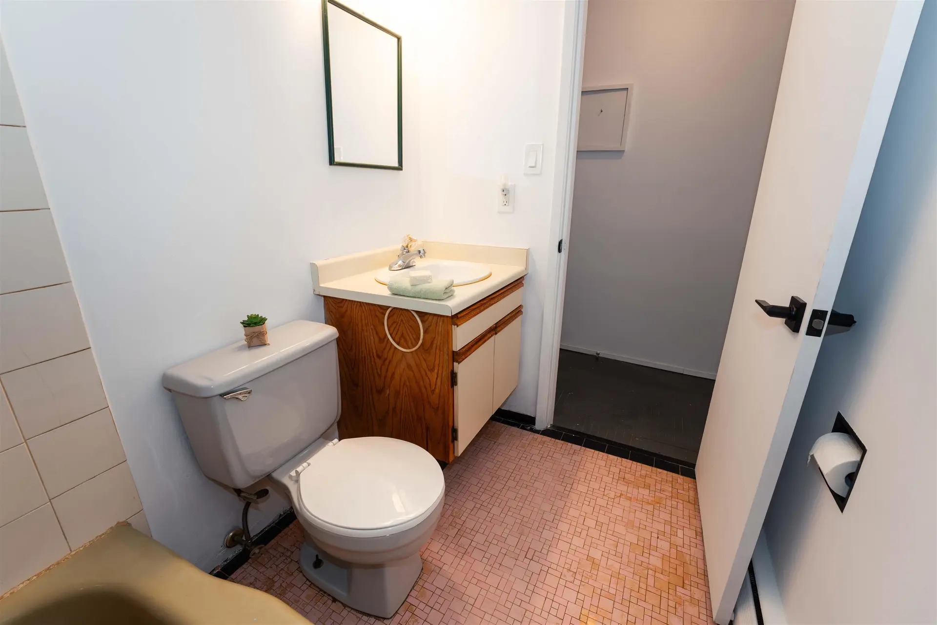 #210 1050 Jervis Street - Image 10
