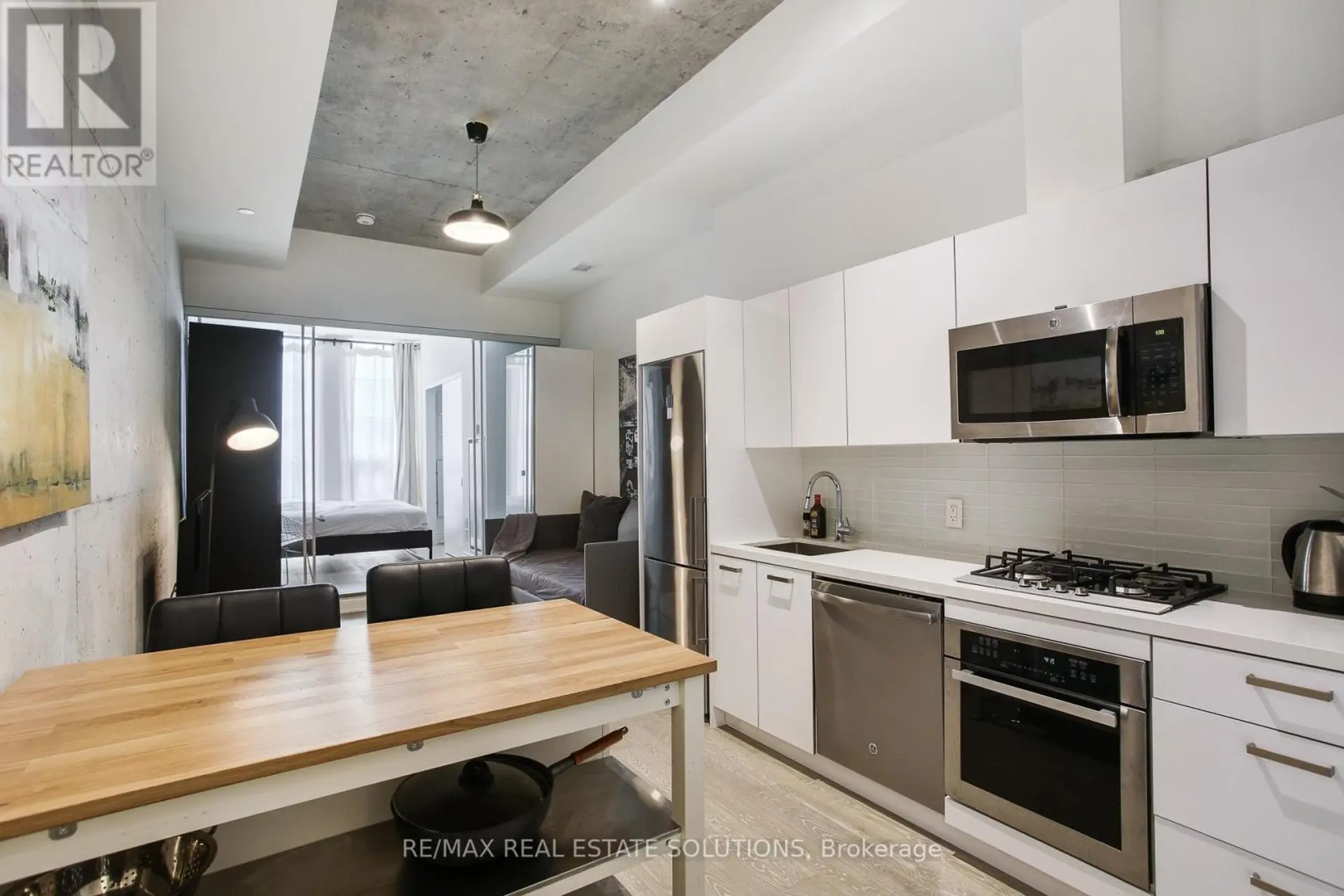 #210 608 RICHMOND STREET W - Image 5