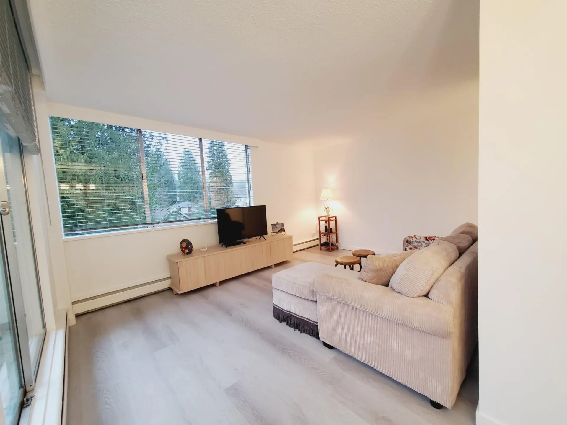 #503 1785 Esquimalt Avenue - Image 3