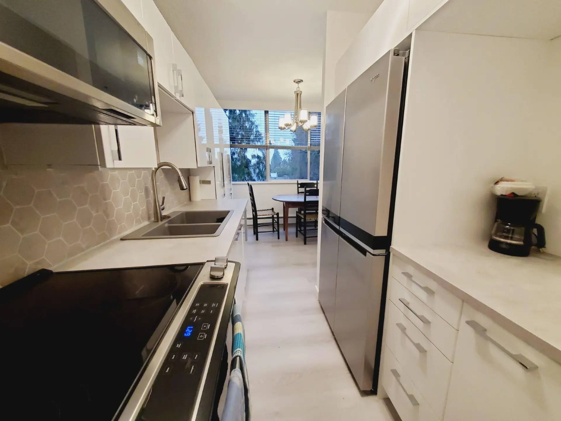 #503 1785 Esquimalt Avenue - Image 4