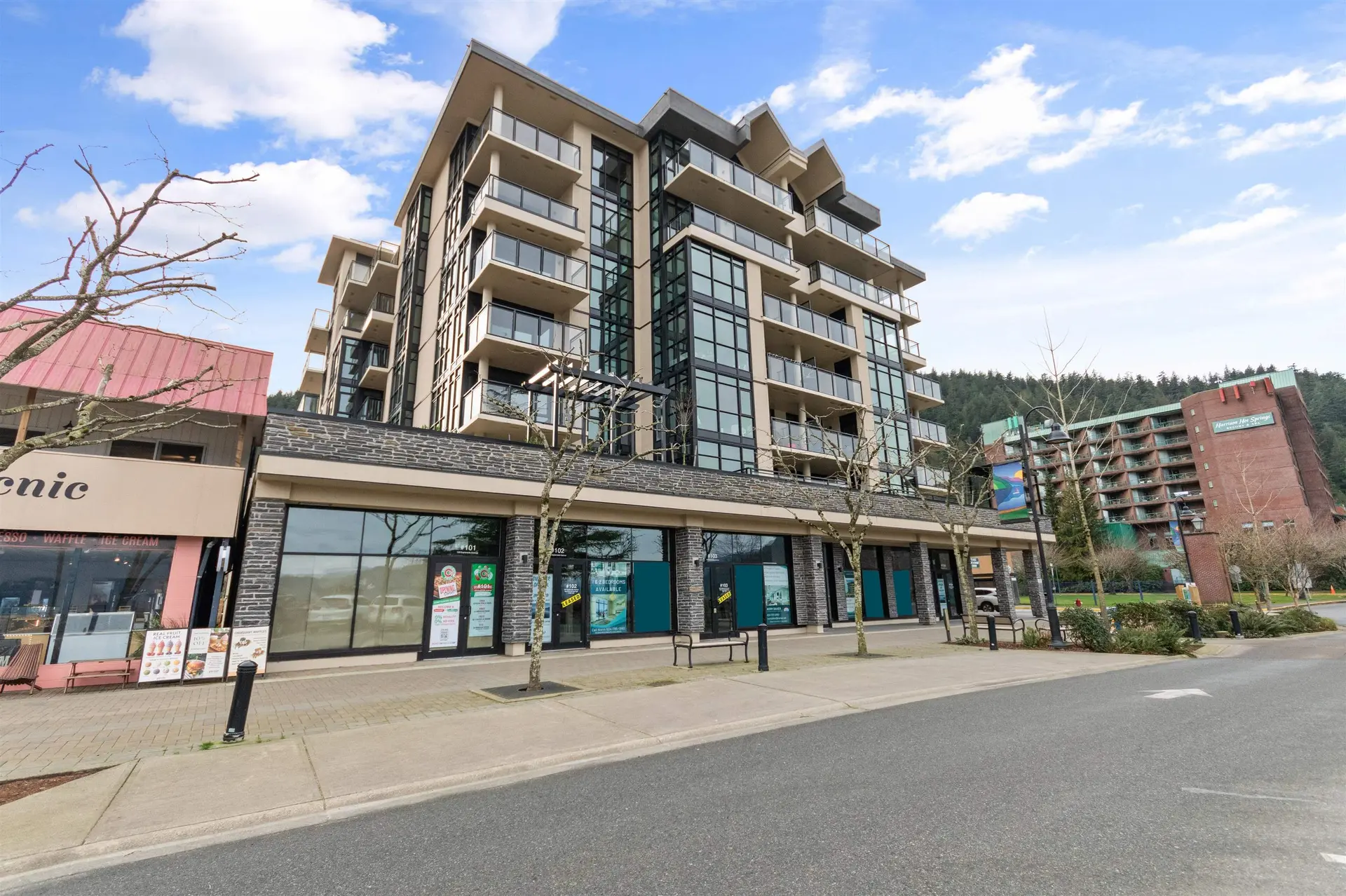 Property at #508 120 Esplanade Avenue, Harrison Hot Springs, BC