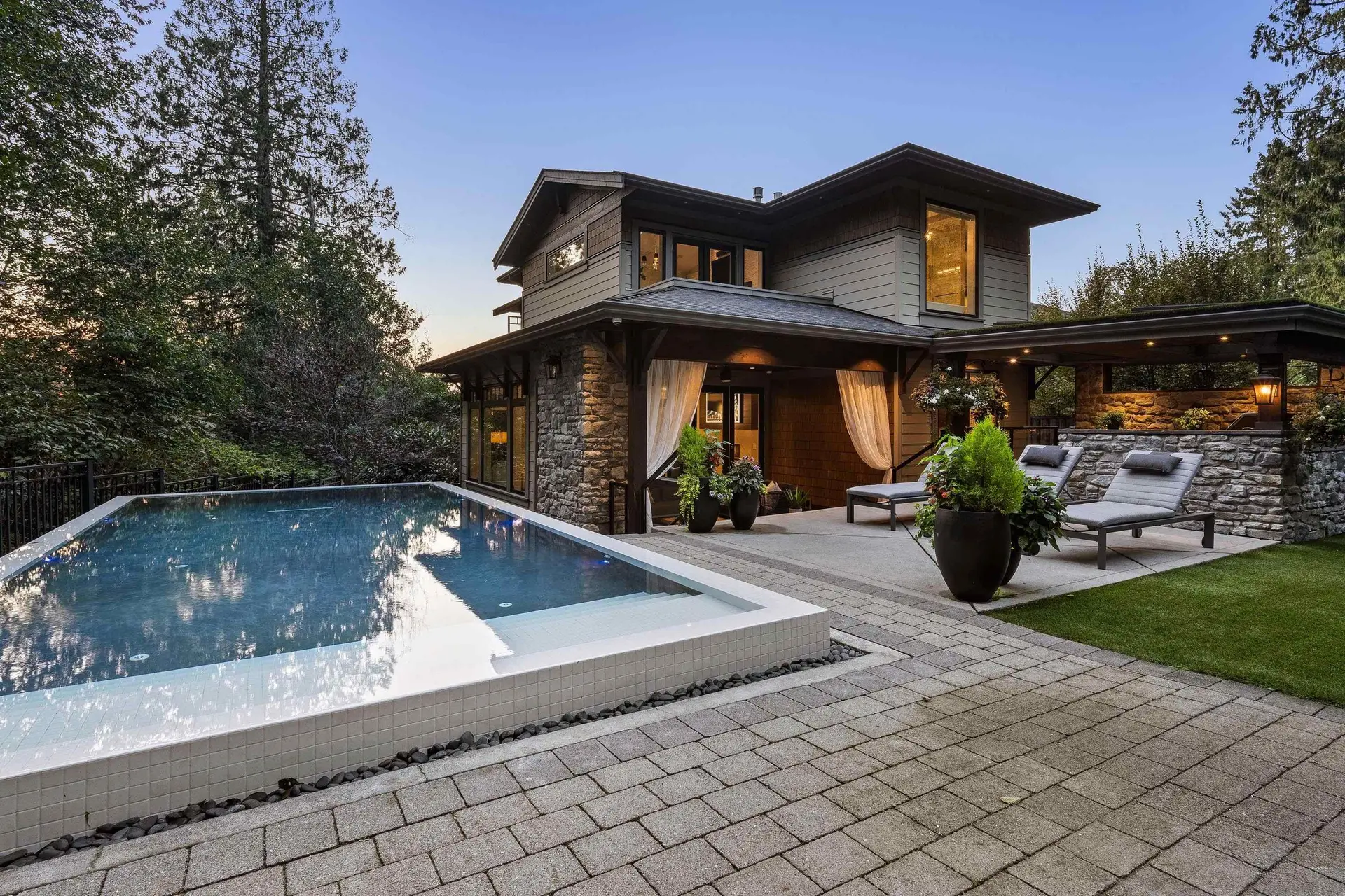 Property at 35797 Ledgeview Drive, Abbotsford, BC