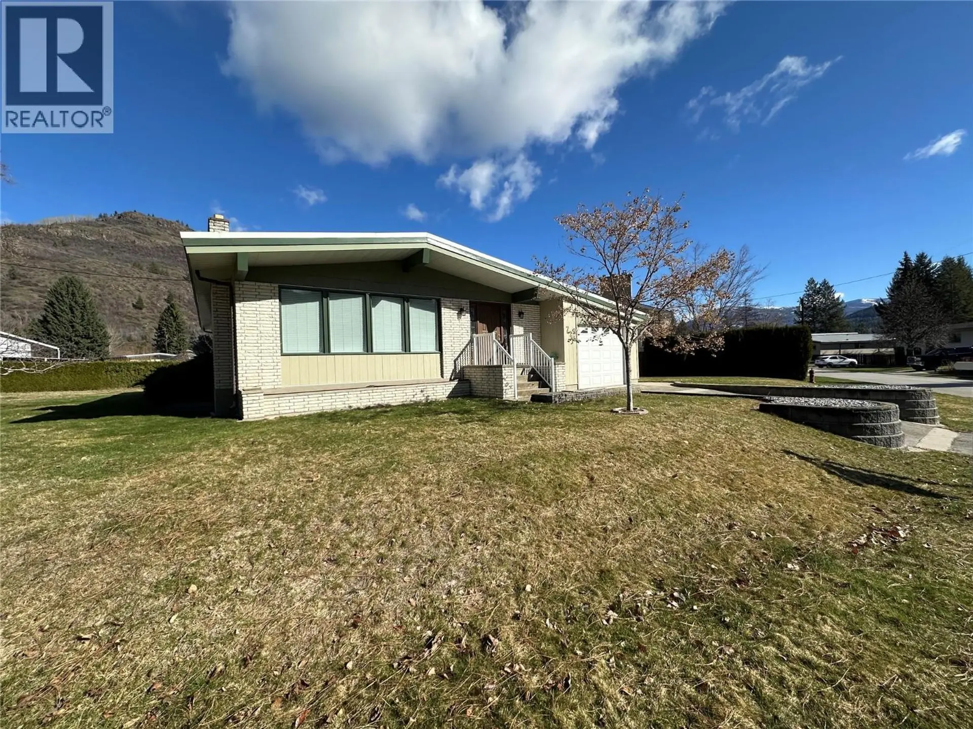 Property at 725 3rd Street, Montrose, BC
