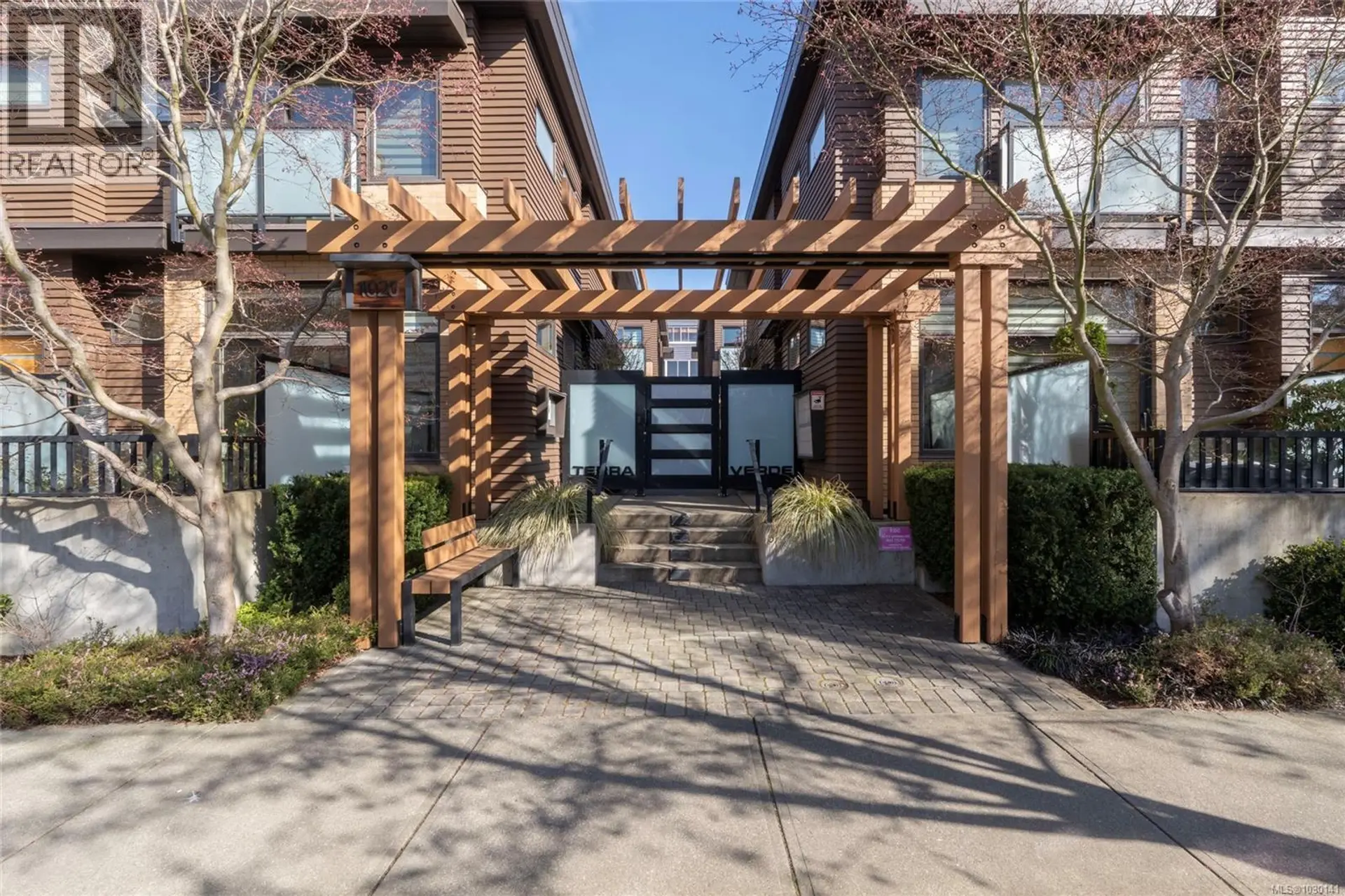 Property at #10 1020 Richardson St, Victoria, BC