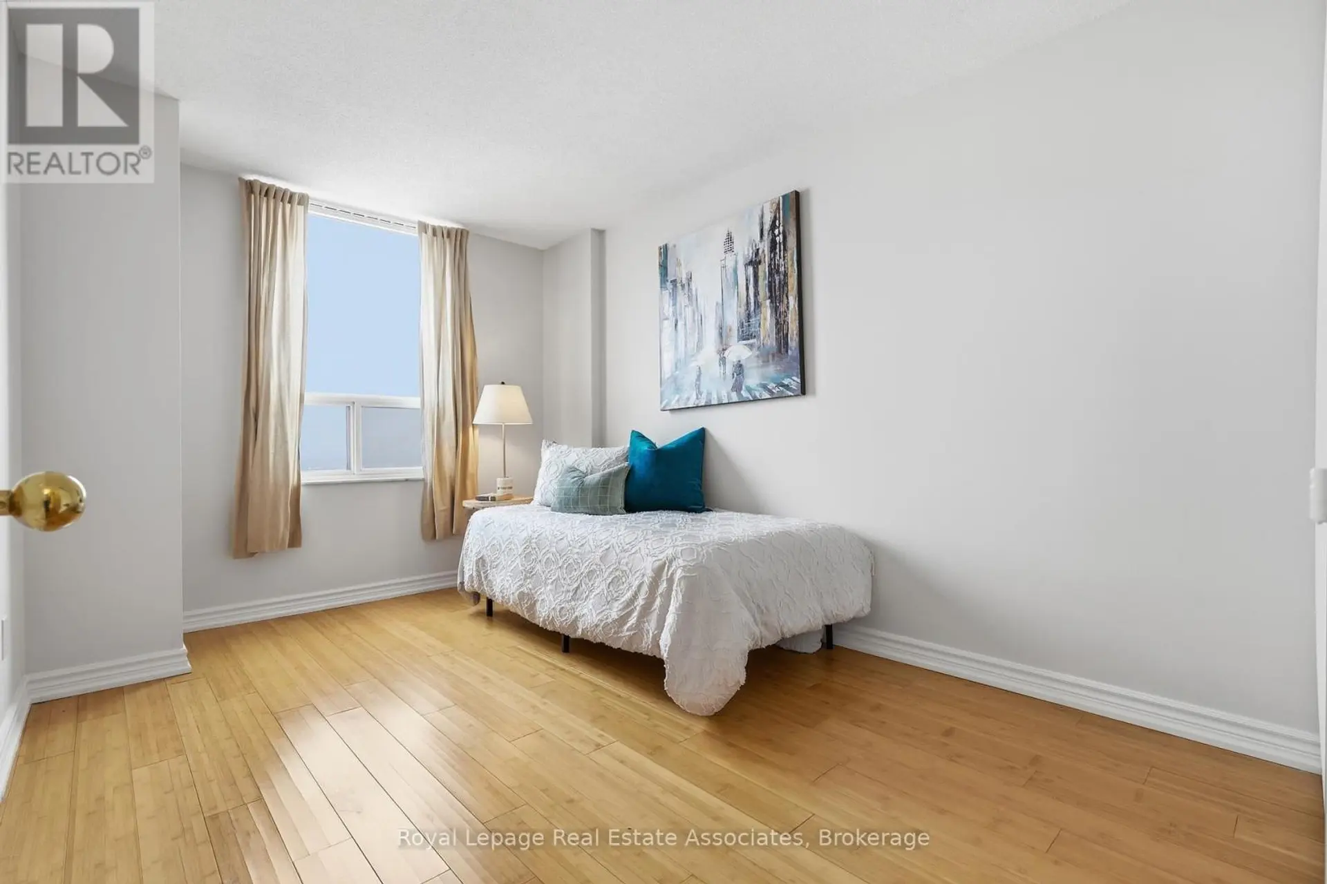 #1401 10 MALTA AVENUE - Image 13