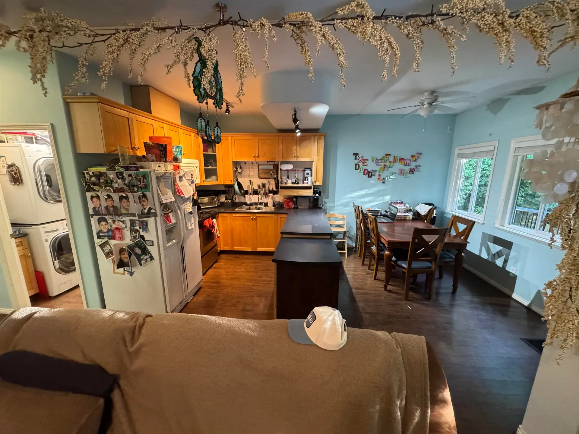 6693 Canada Way - Image 2
