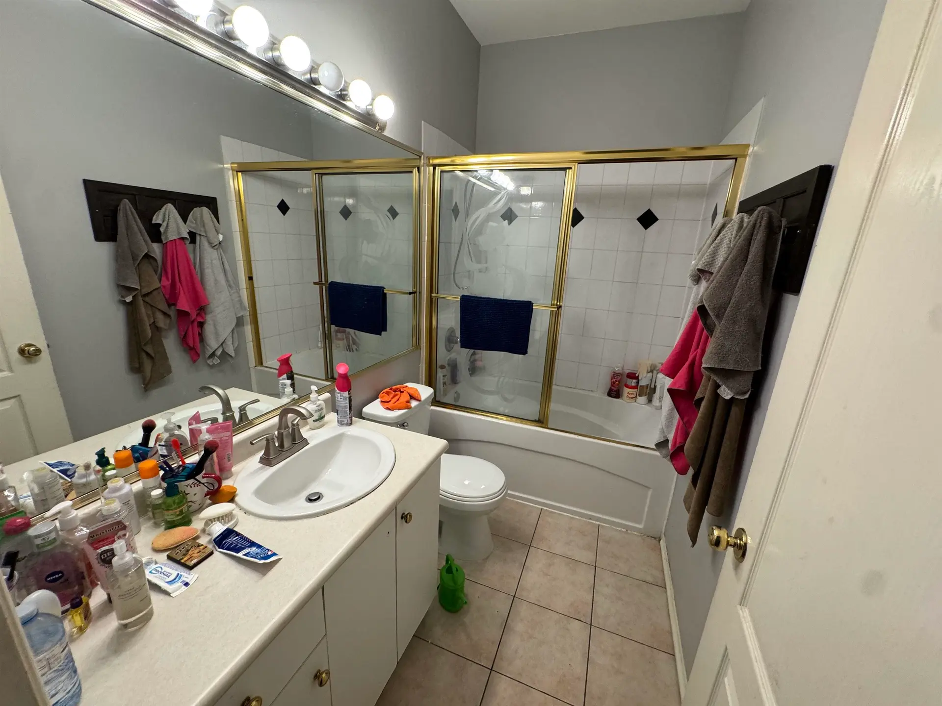 6693 Canada Way - Image 13
