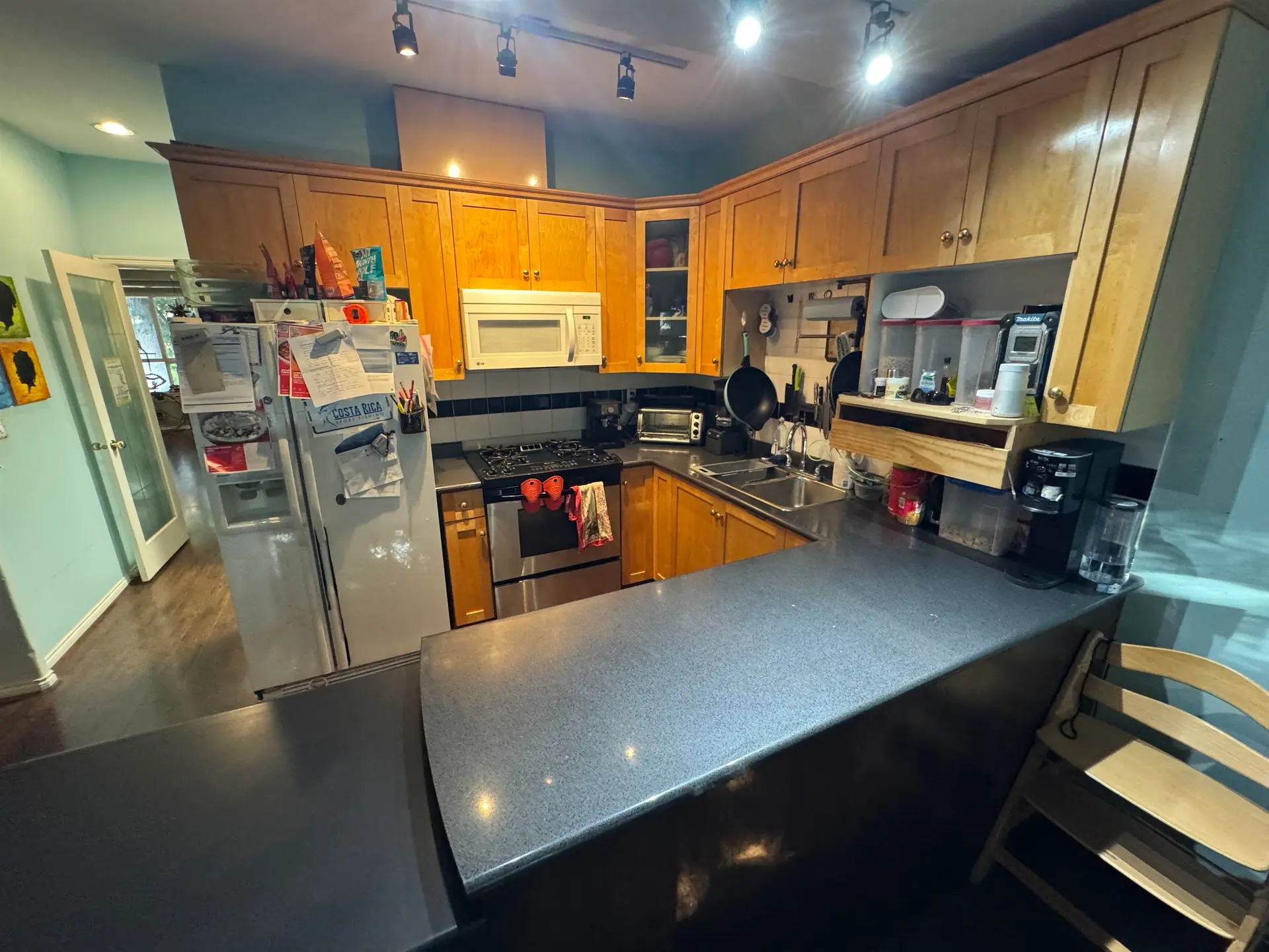 6693 Canada Way - Image 10