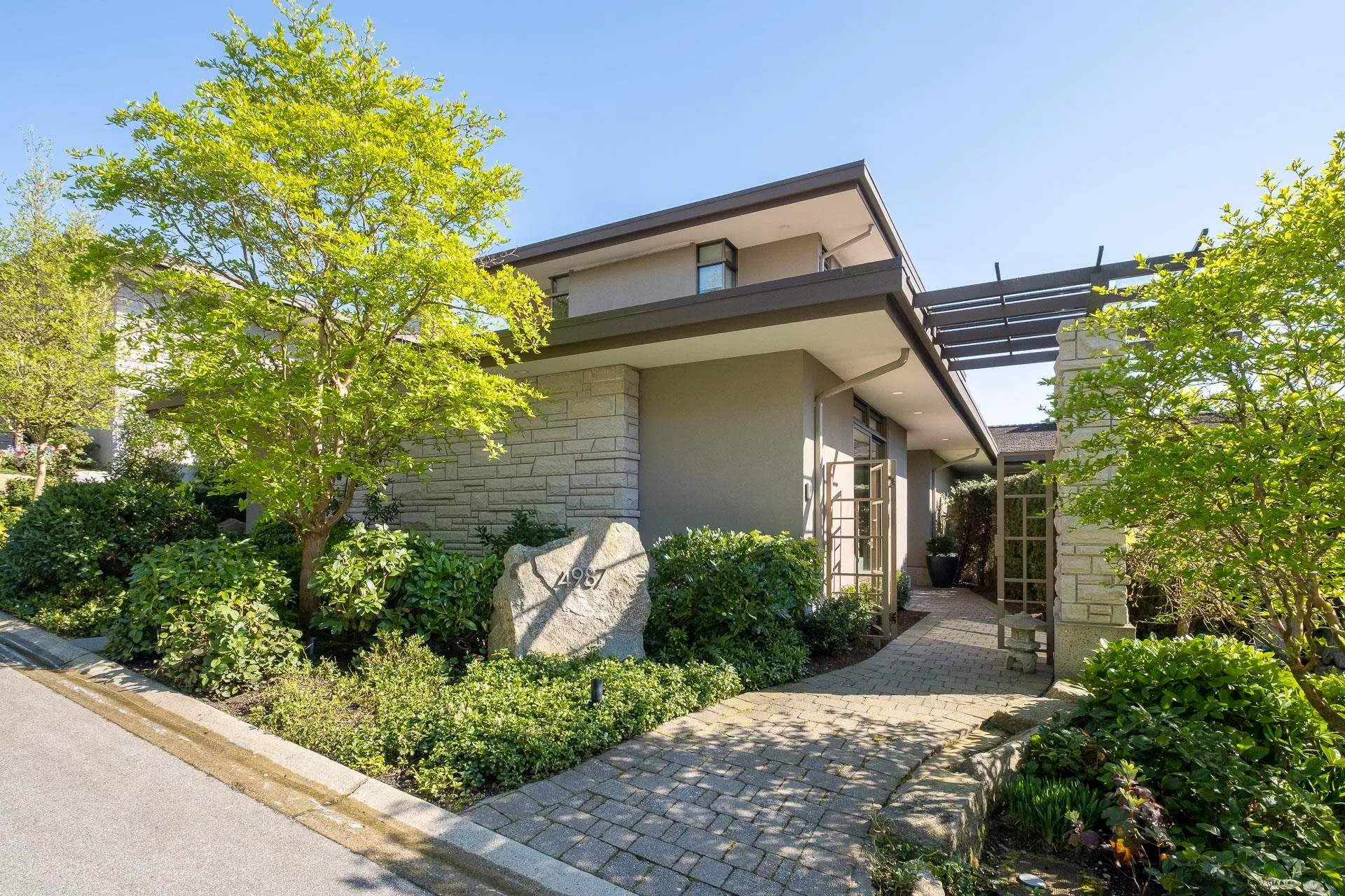 Property at 4987 Meadfeild Wynd, West Vancouver, BC