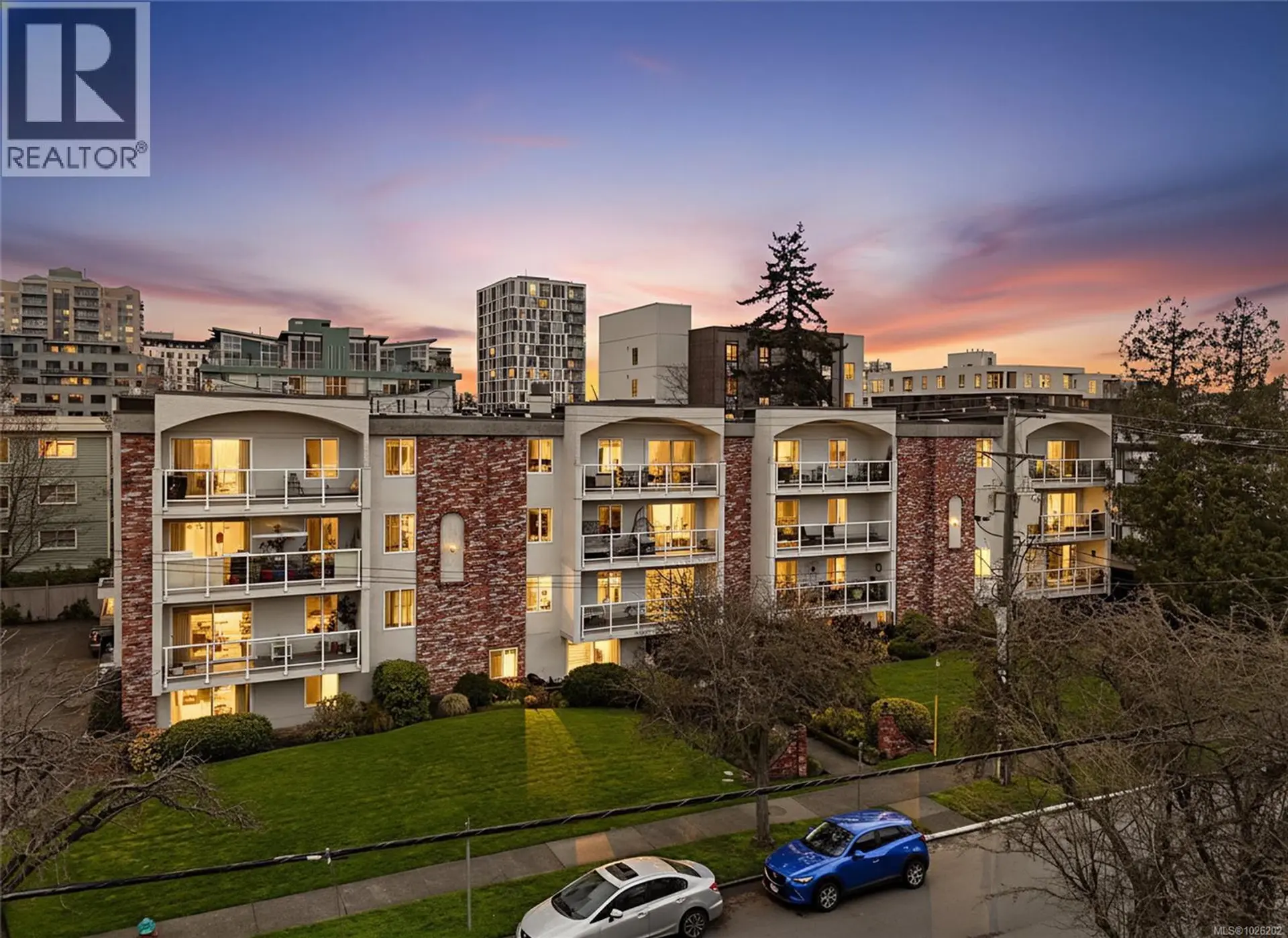 Property at #206 1040 Rockland Ave, Victoria, BC