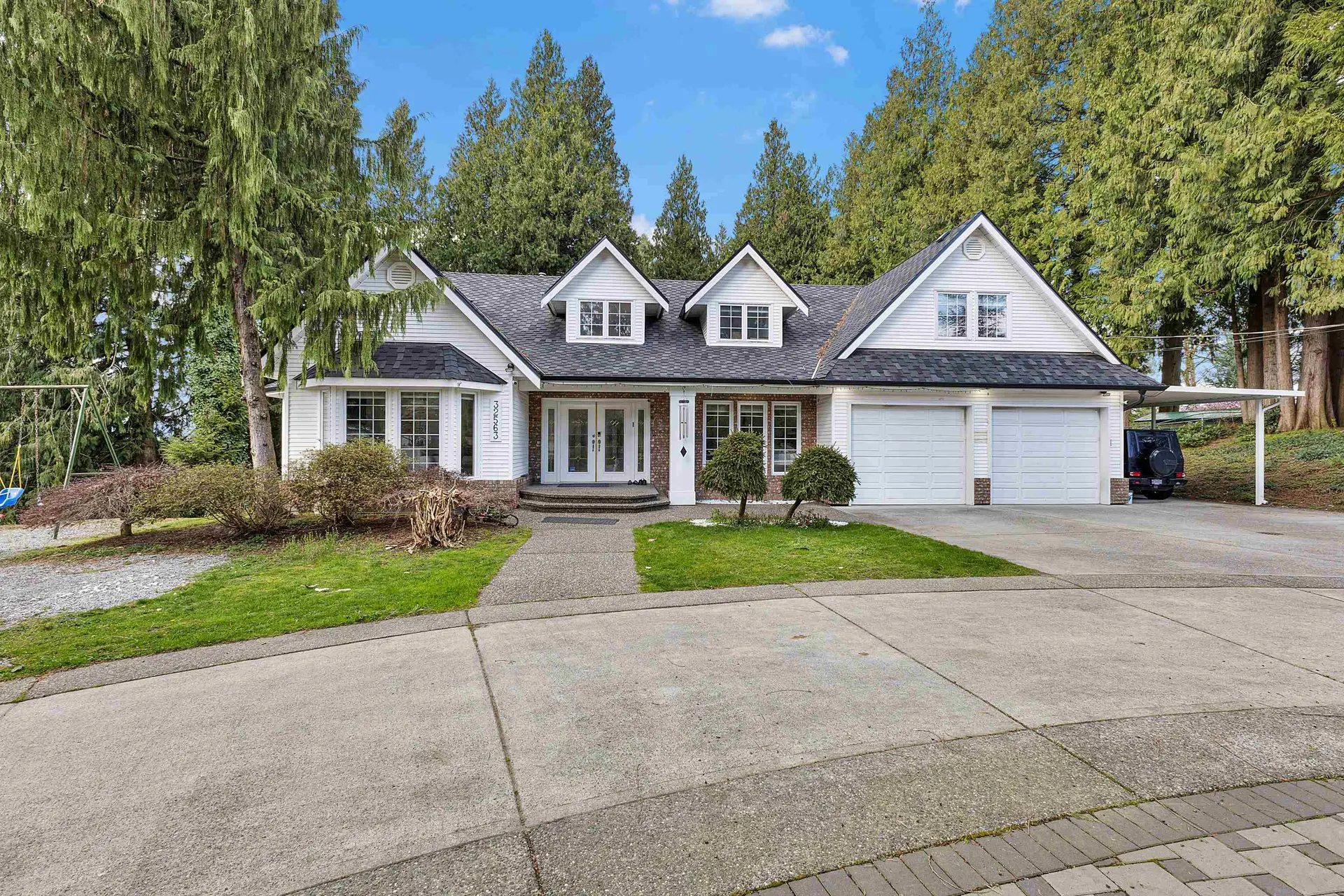 Property at 32563 Verdon Way, Abbotsford, BC
