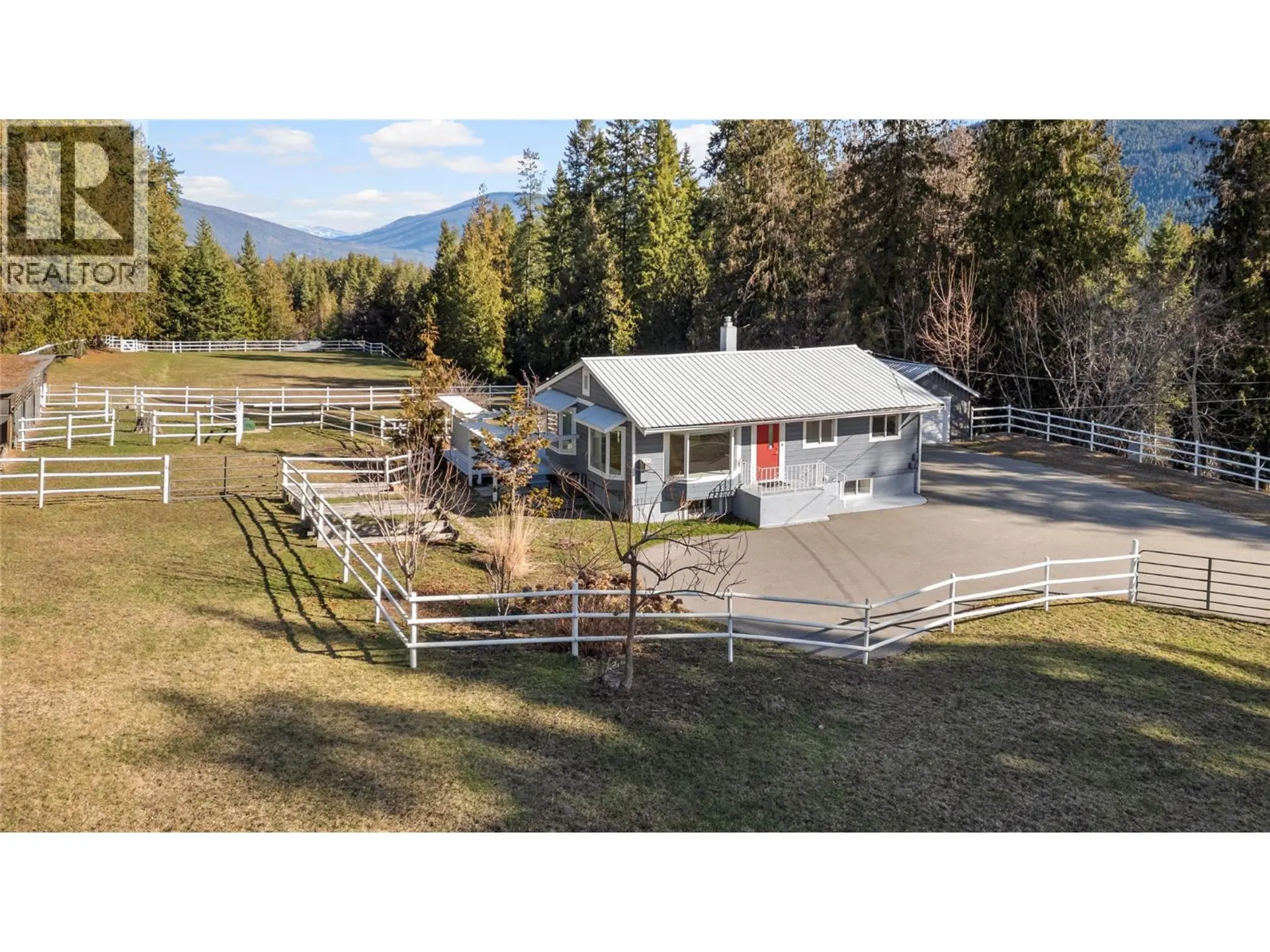 Property at 4091 10 Avenue SE, Salmon Arm, BC