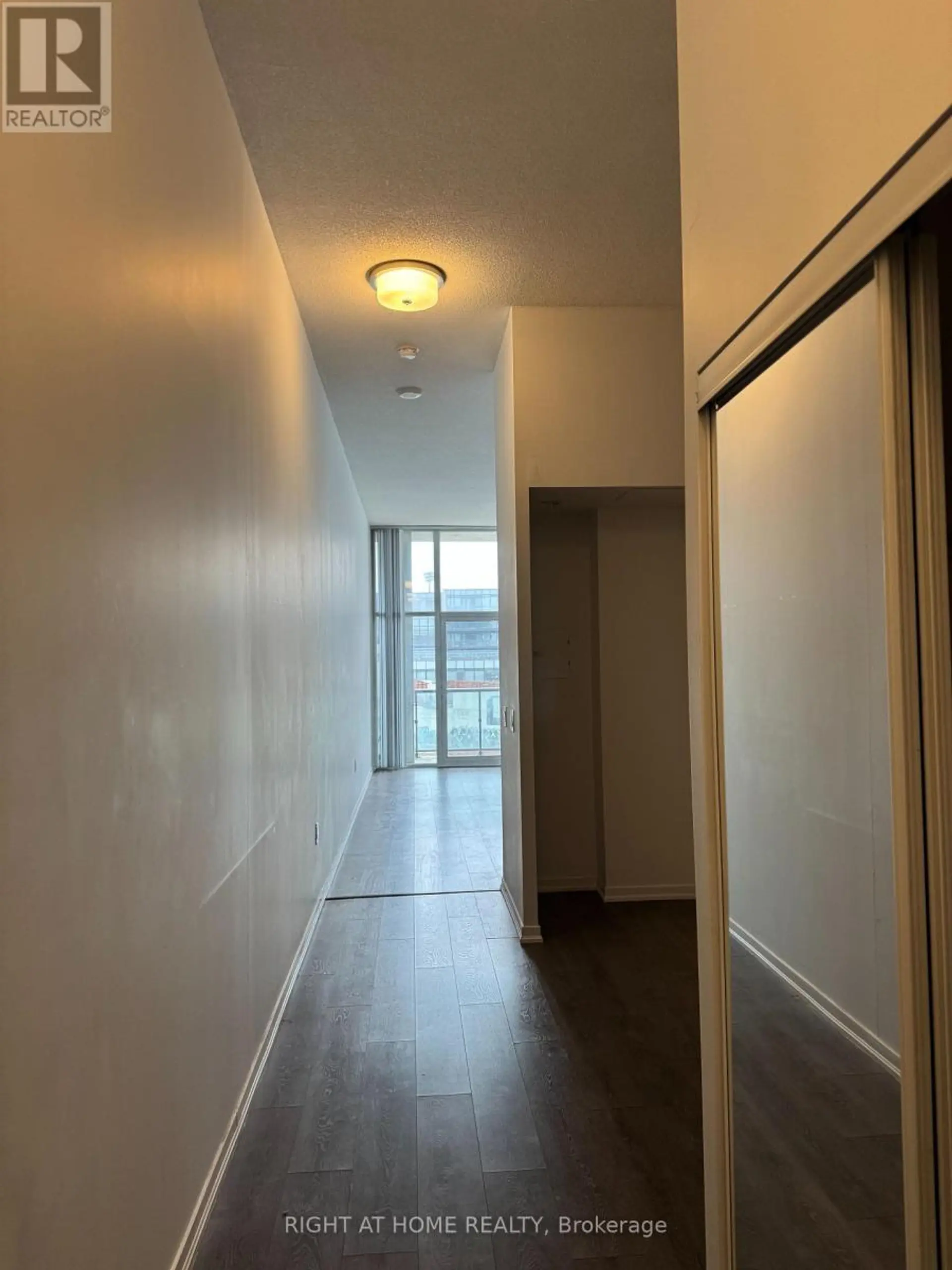 #321 36 LISGAR STREET - Image 10