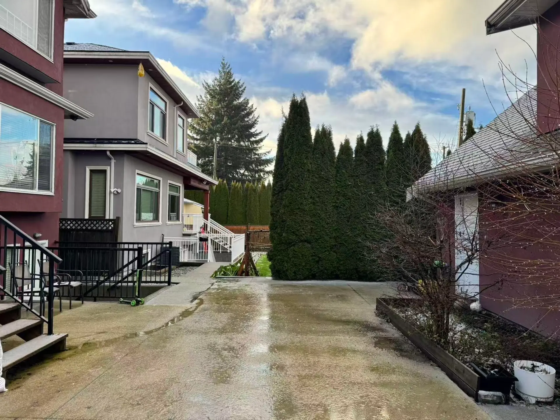 1435 E 30th Avenue - Image 3