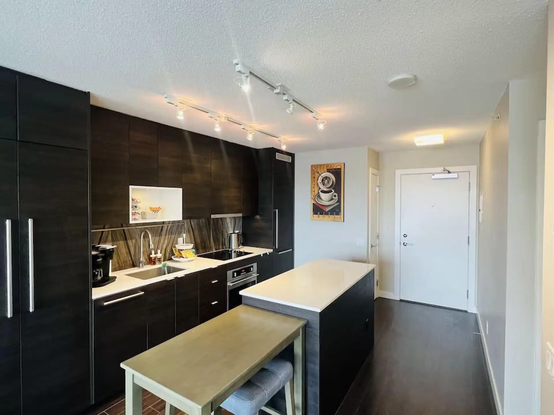 #1609 13398 104 Avenue - Image 3