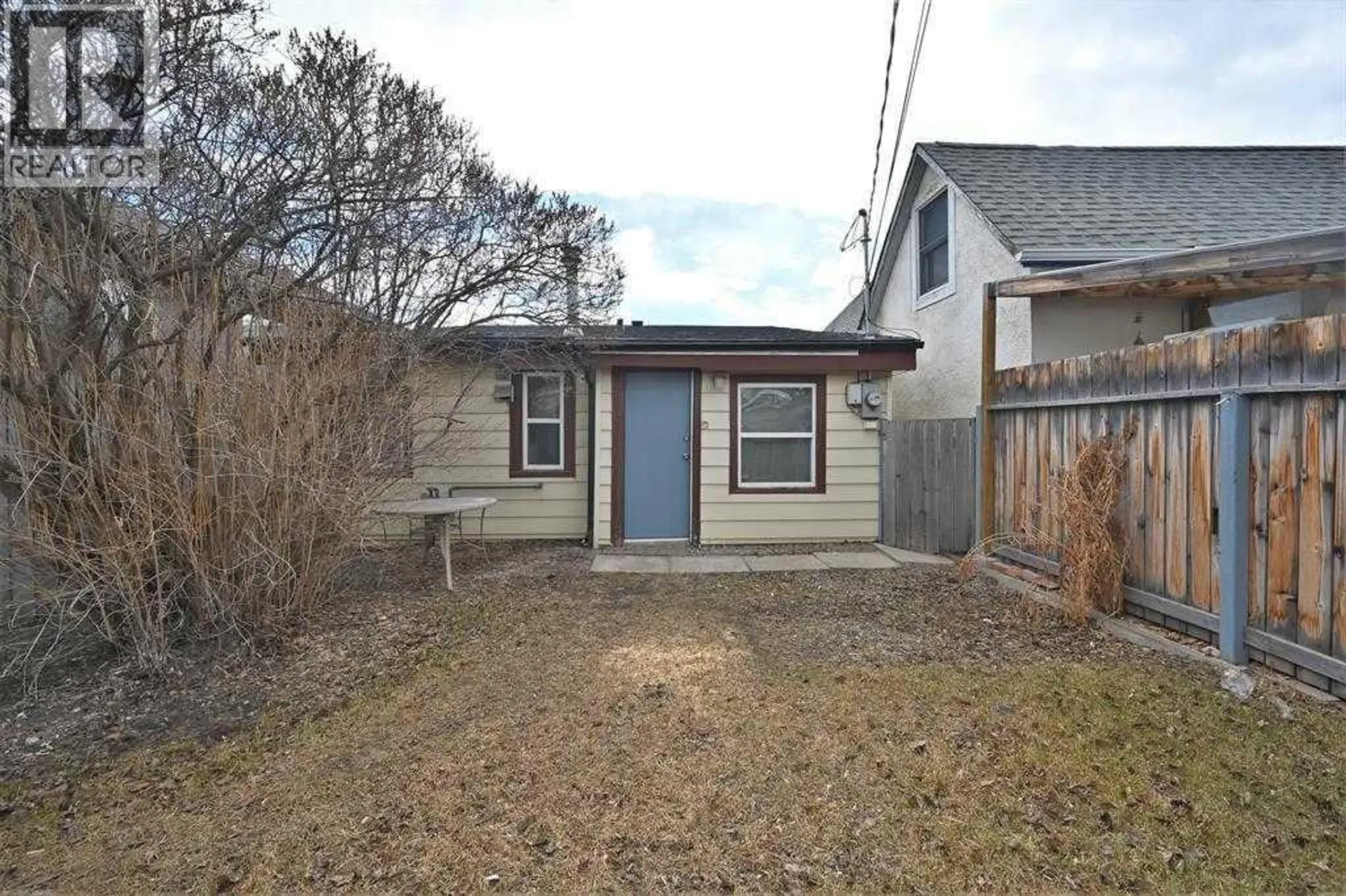 1024 18 AVENUE SE - Image 2