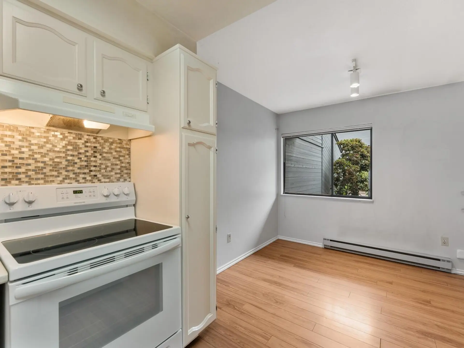 #19 3851 Blundell Road - Image 4