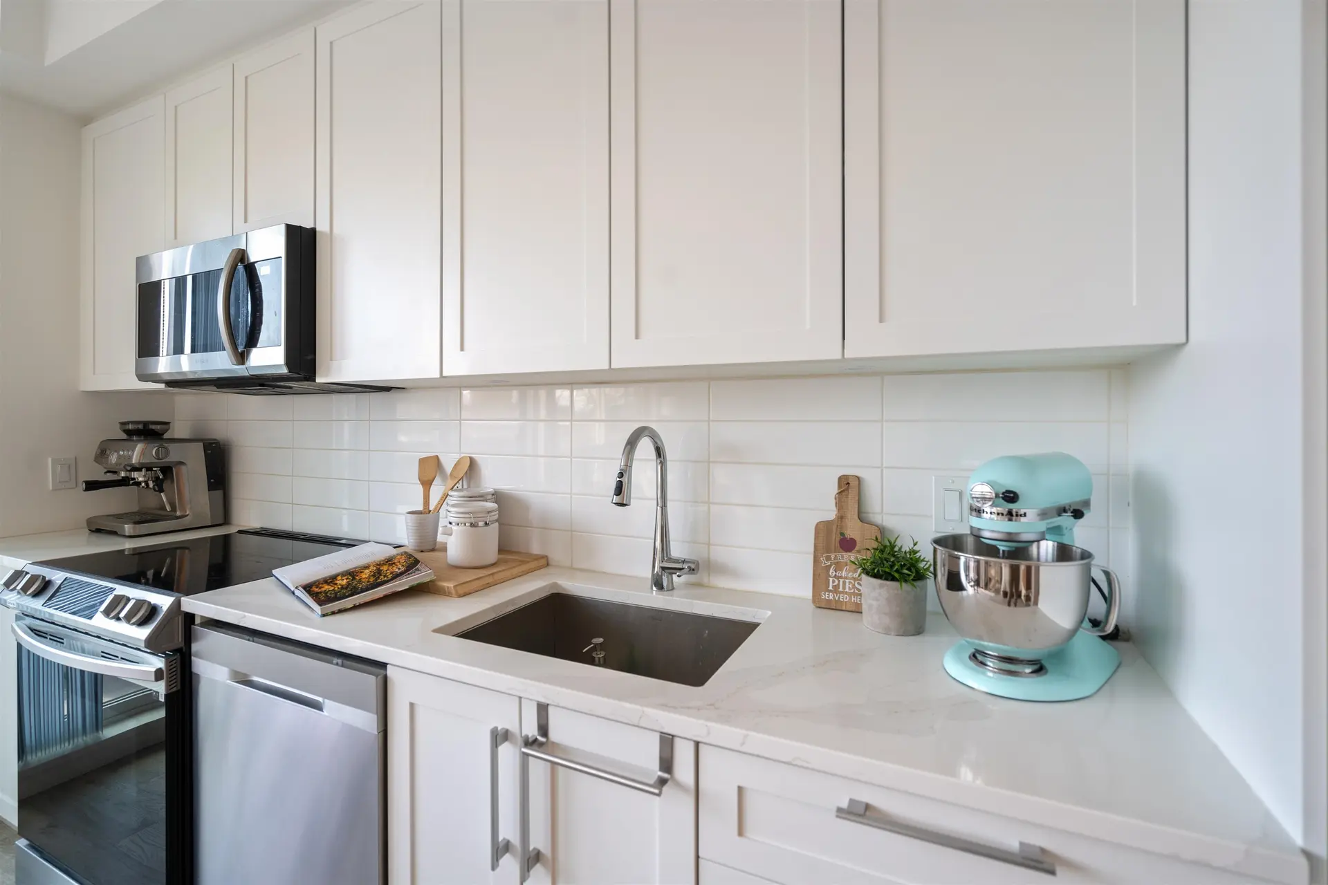#404 2160 Grant Avenue - Image 6