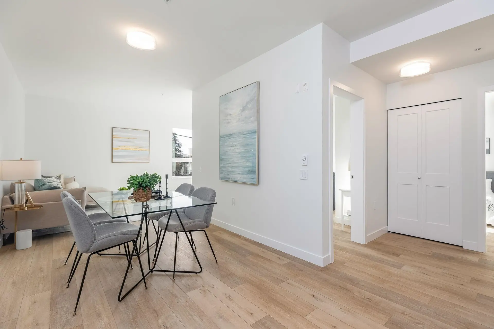 #303 4933 Clarendon Street - Image 3
