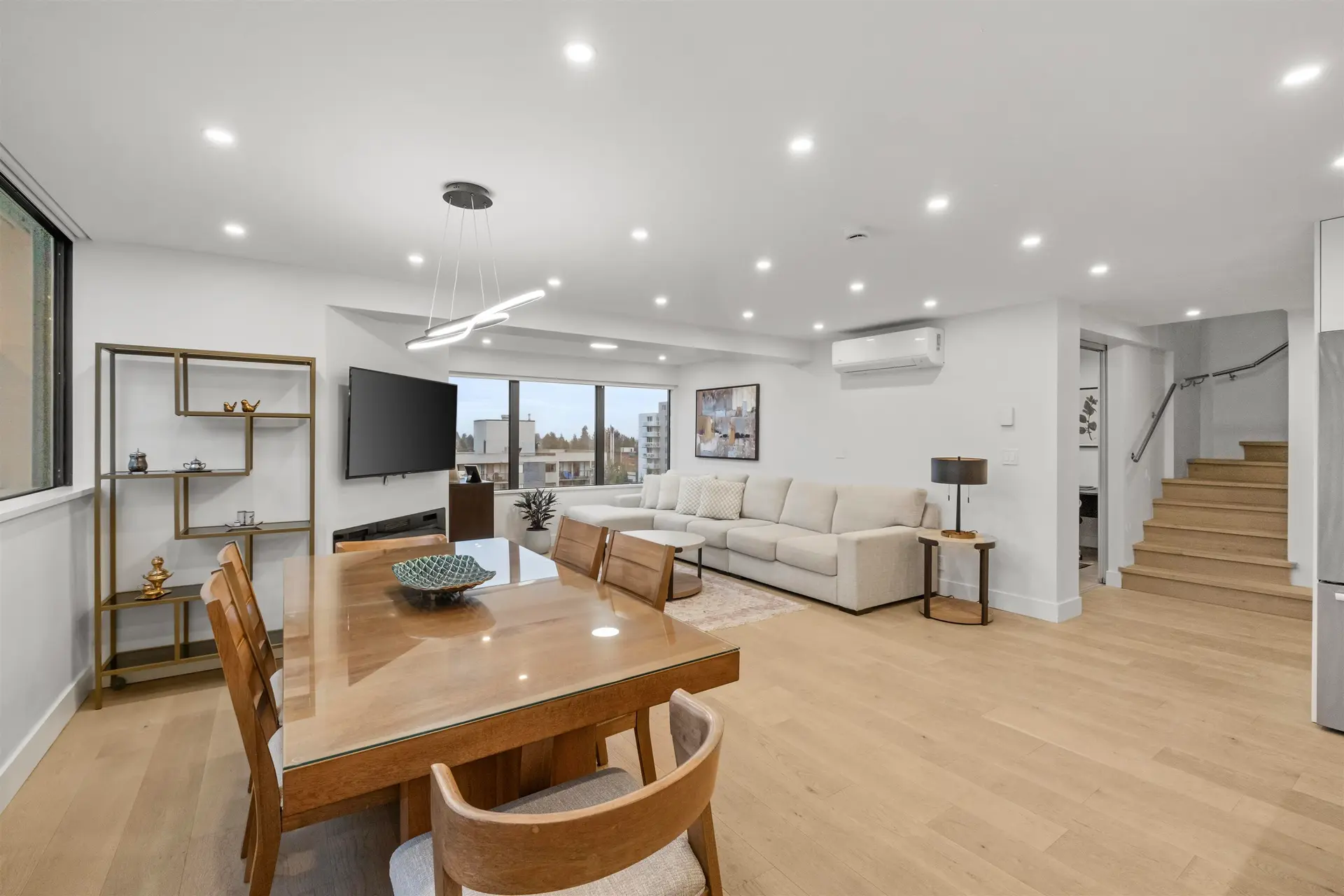 #1207 1515 Eastern Avenue - Image 4