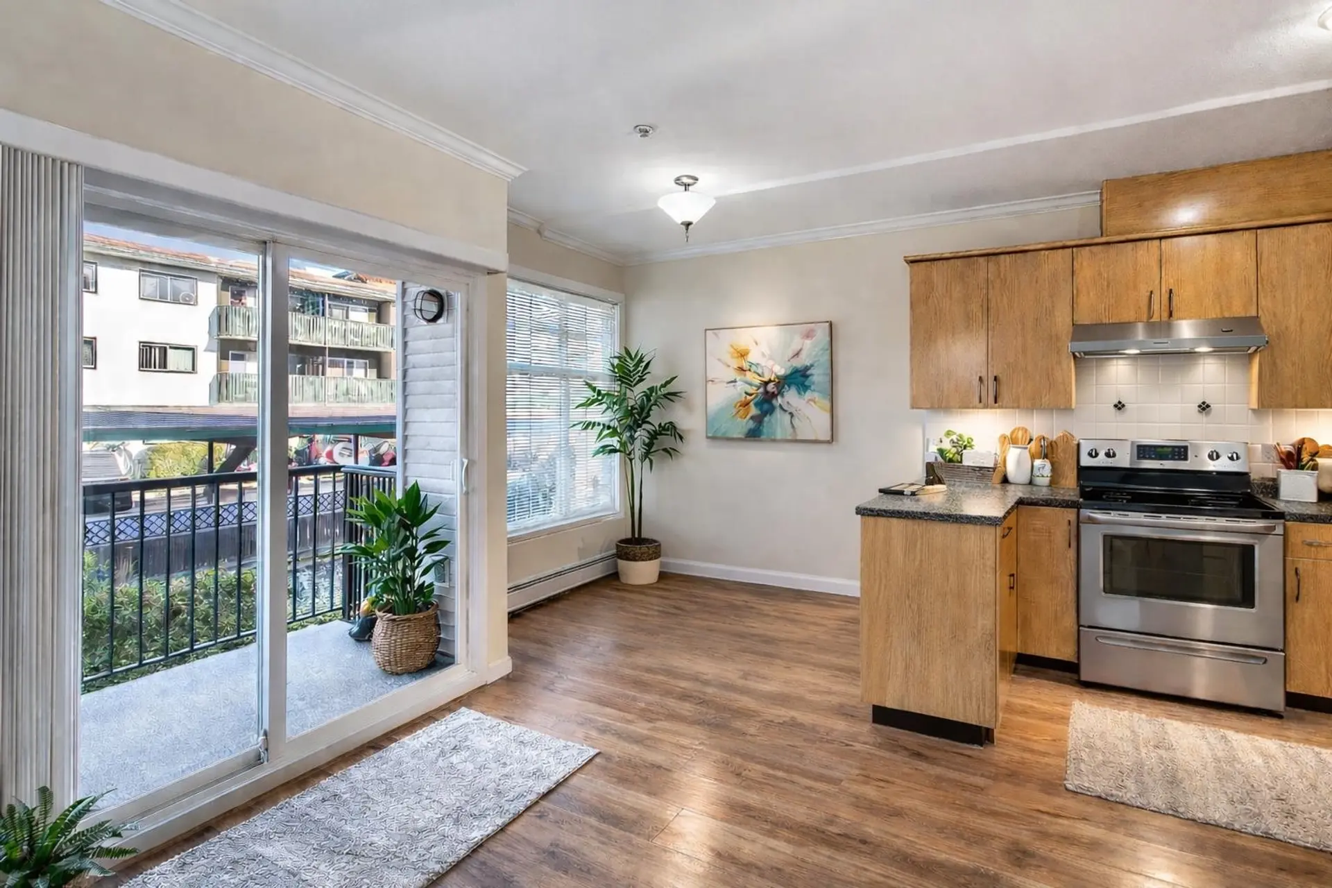 #1 22466 North Avenue - Image 3