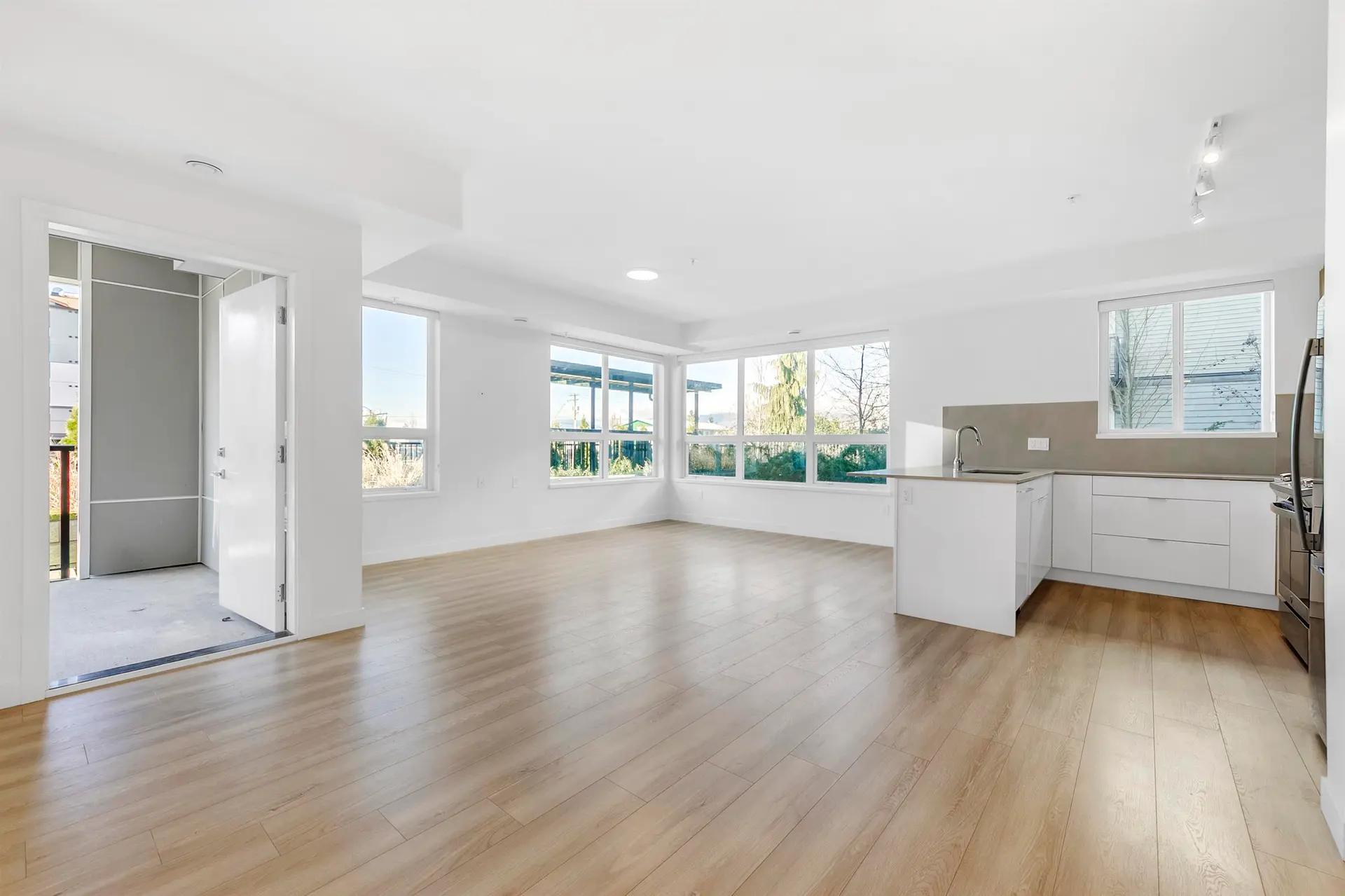 #104 11913 Burnett Street - Image 2