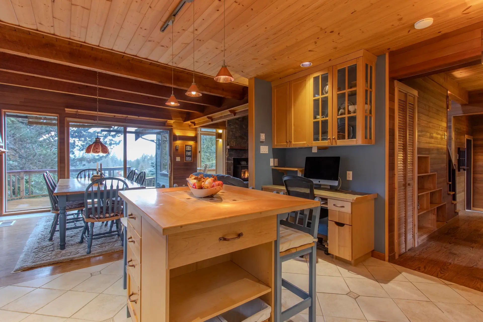 2317 Greenwood Way - Image 3