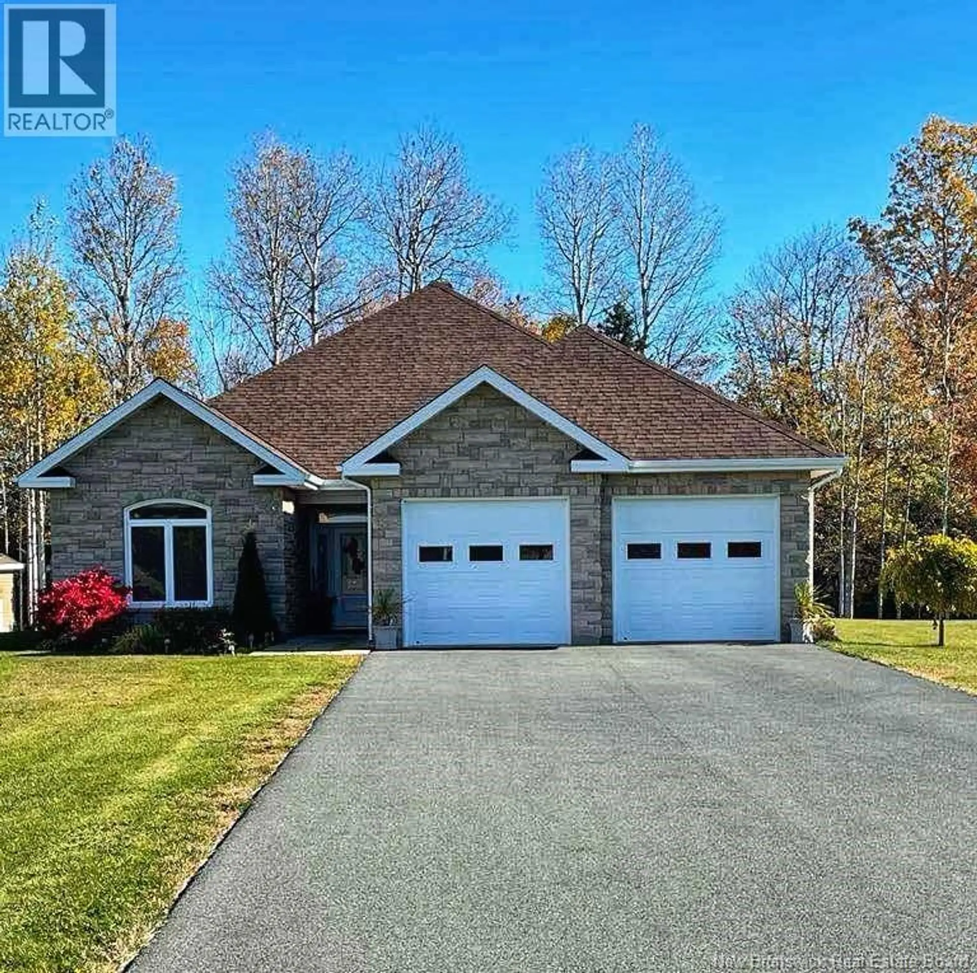 1518 CHEMIN STE LOUISE - Image 1