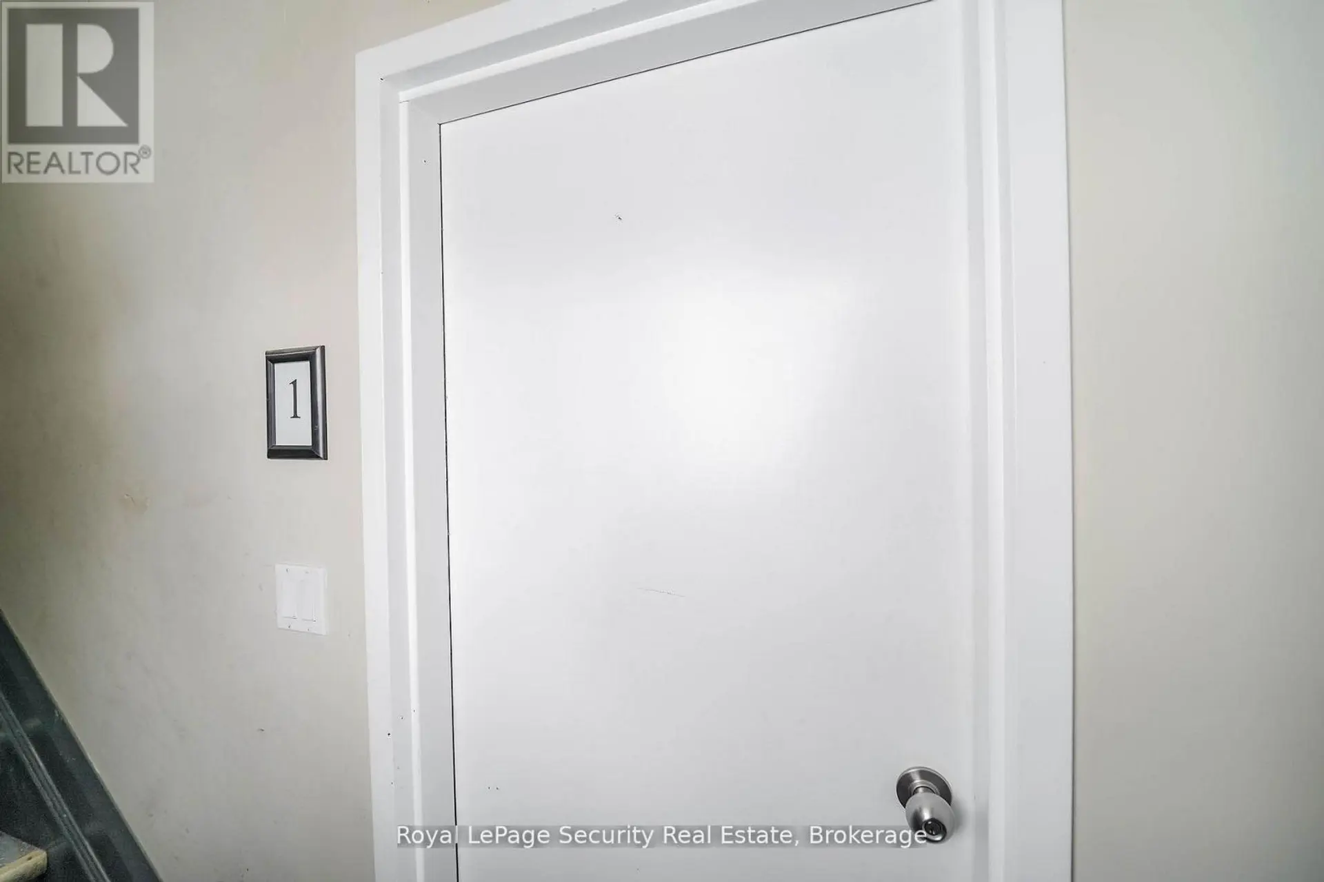 272 MAIN STREET - Image 9
