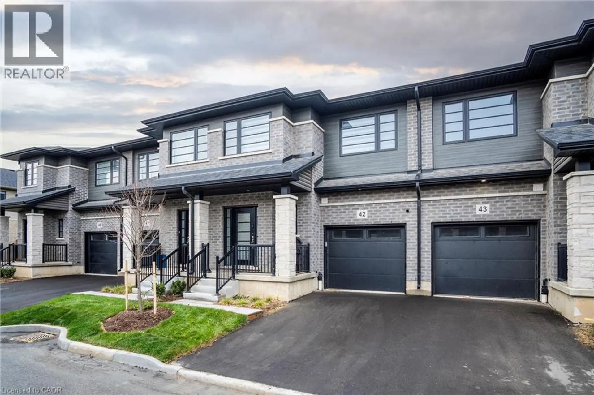 #42 520 GREY STREET - Image 20
