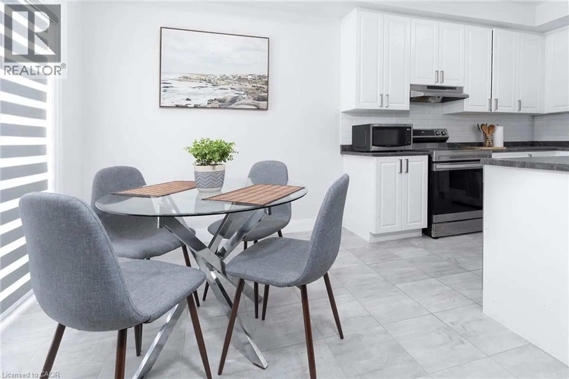 #42 520 GREY STREET - Image 8