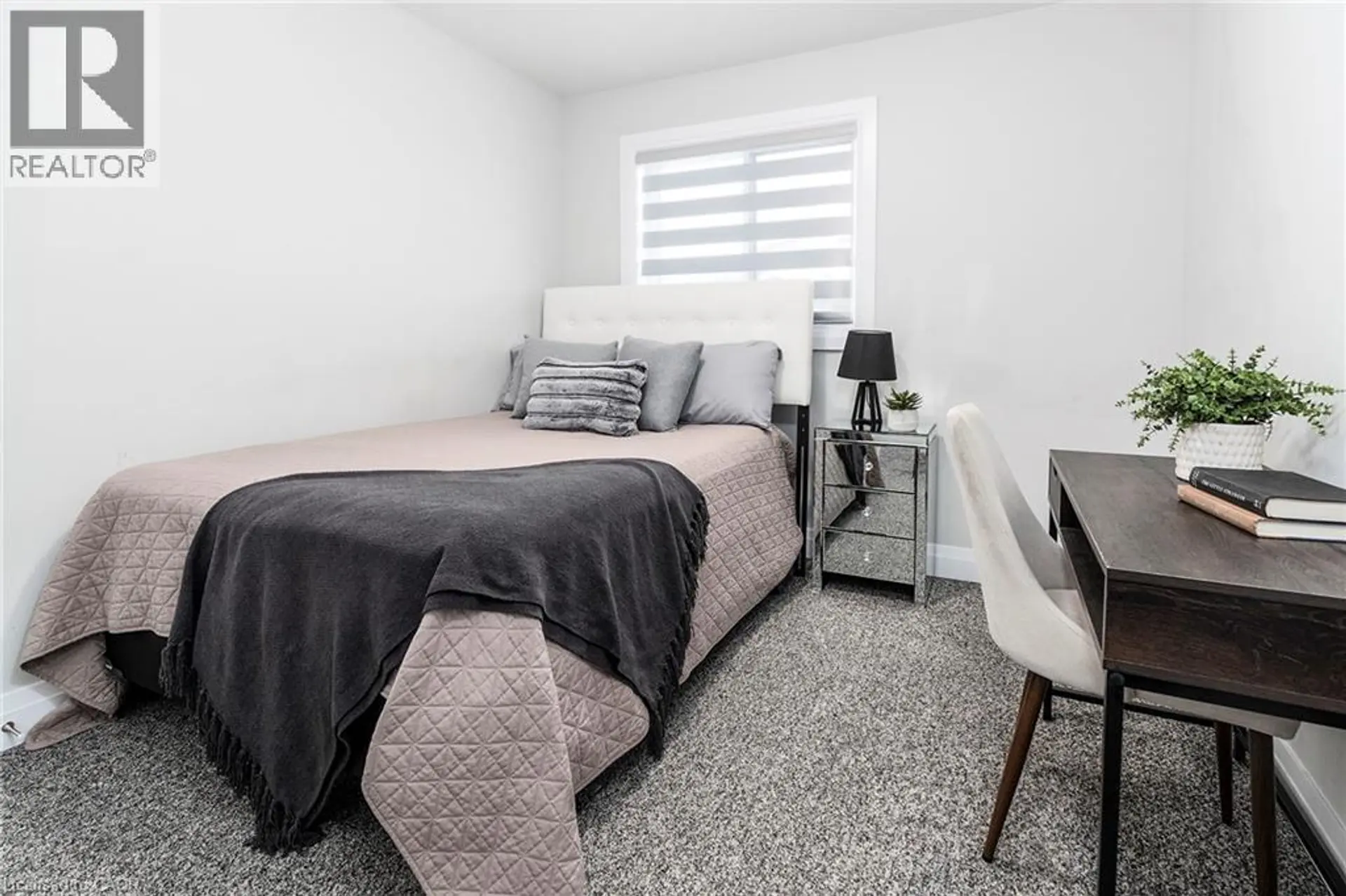 #42 520 GREY STREET - Image 15