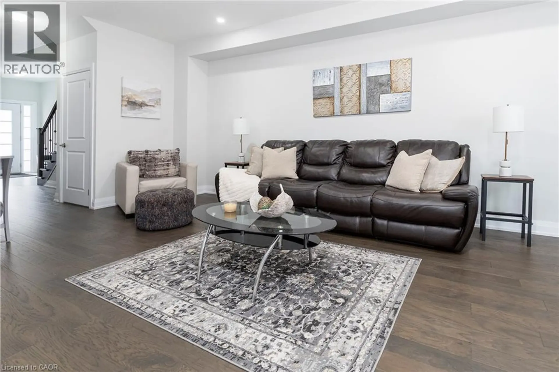 #42 520 GREY STREET - Image 4