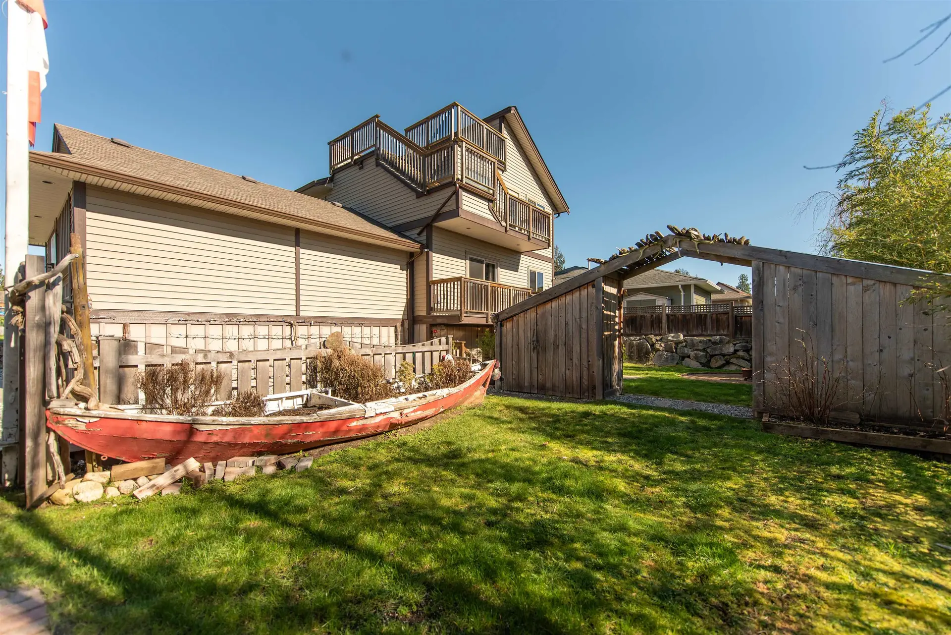 Property at 6391 Oracle Road, Sechelt, BC