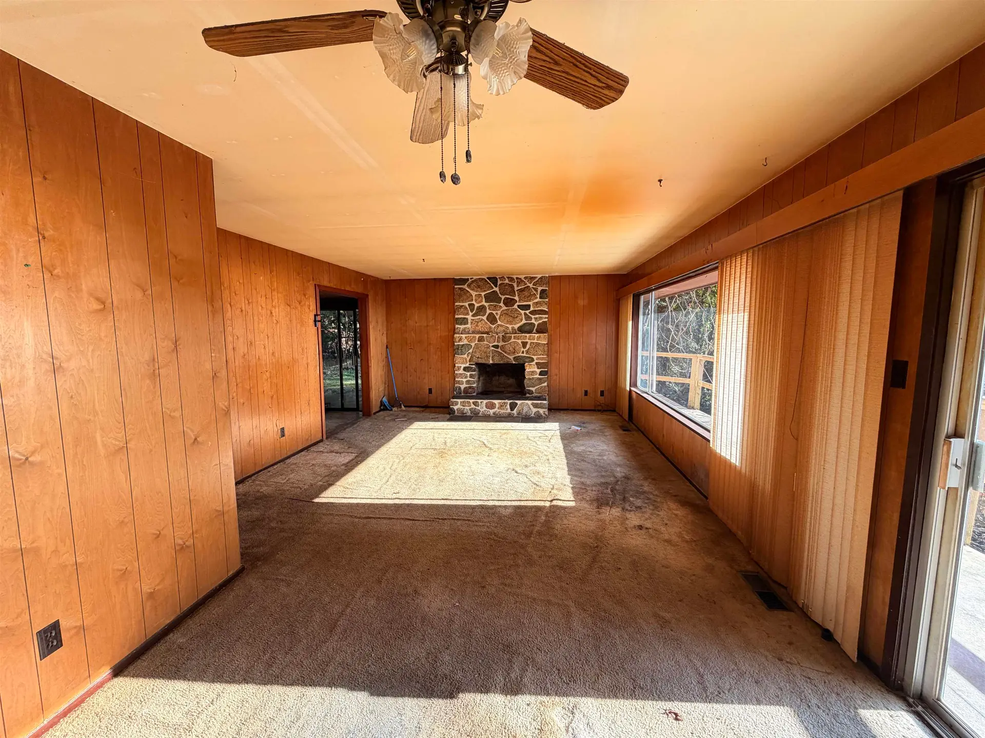 8131 Redrooffs Road - Image 2