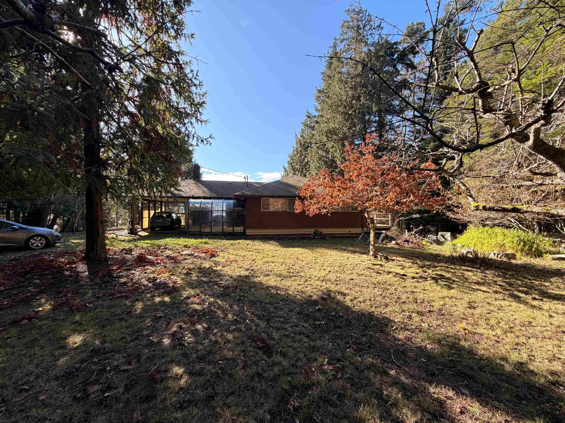 8131 Redrooffs Road - Image 13