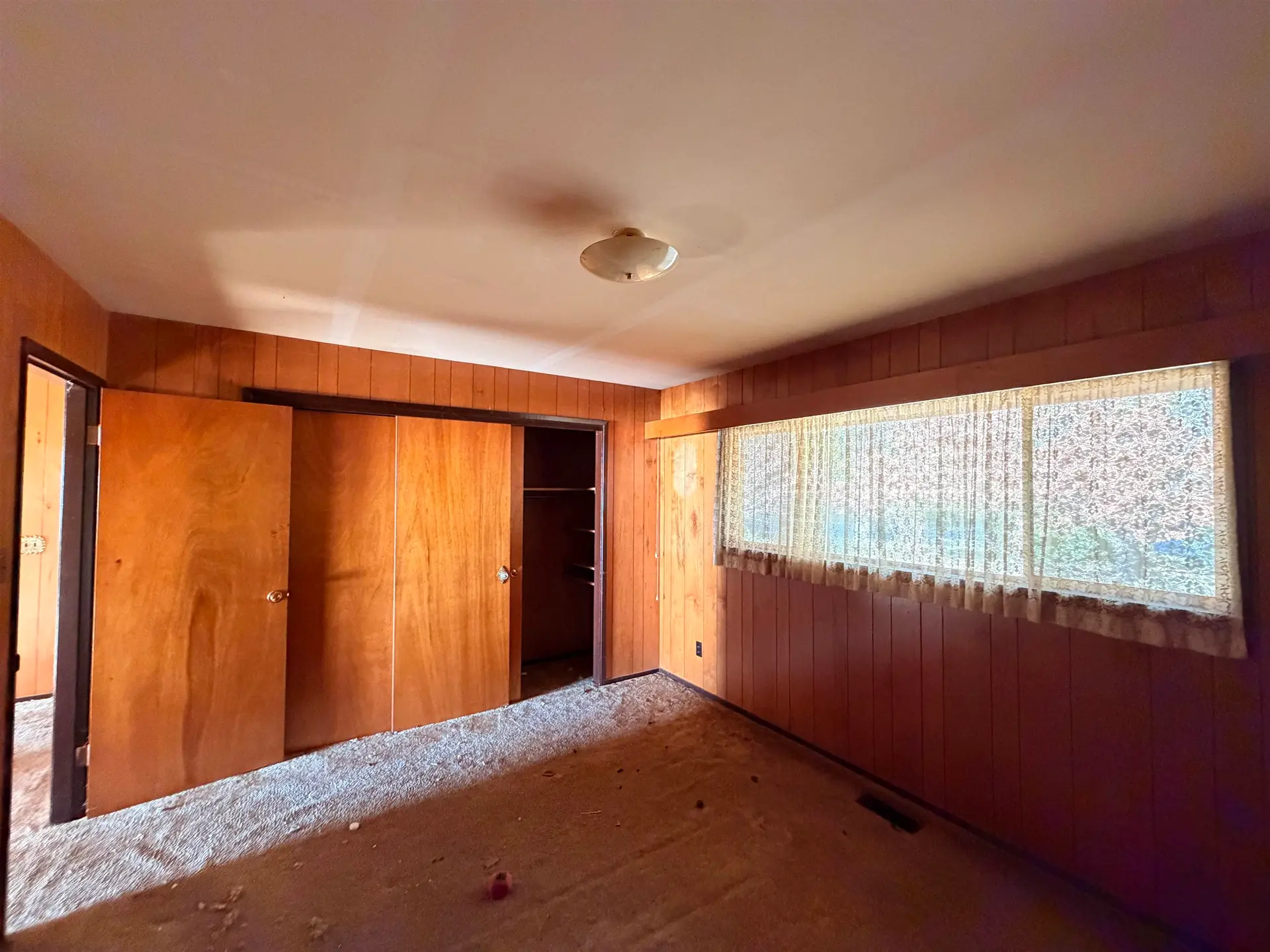8131 Redrooffs Road - Image 10
