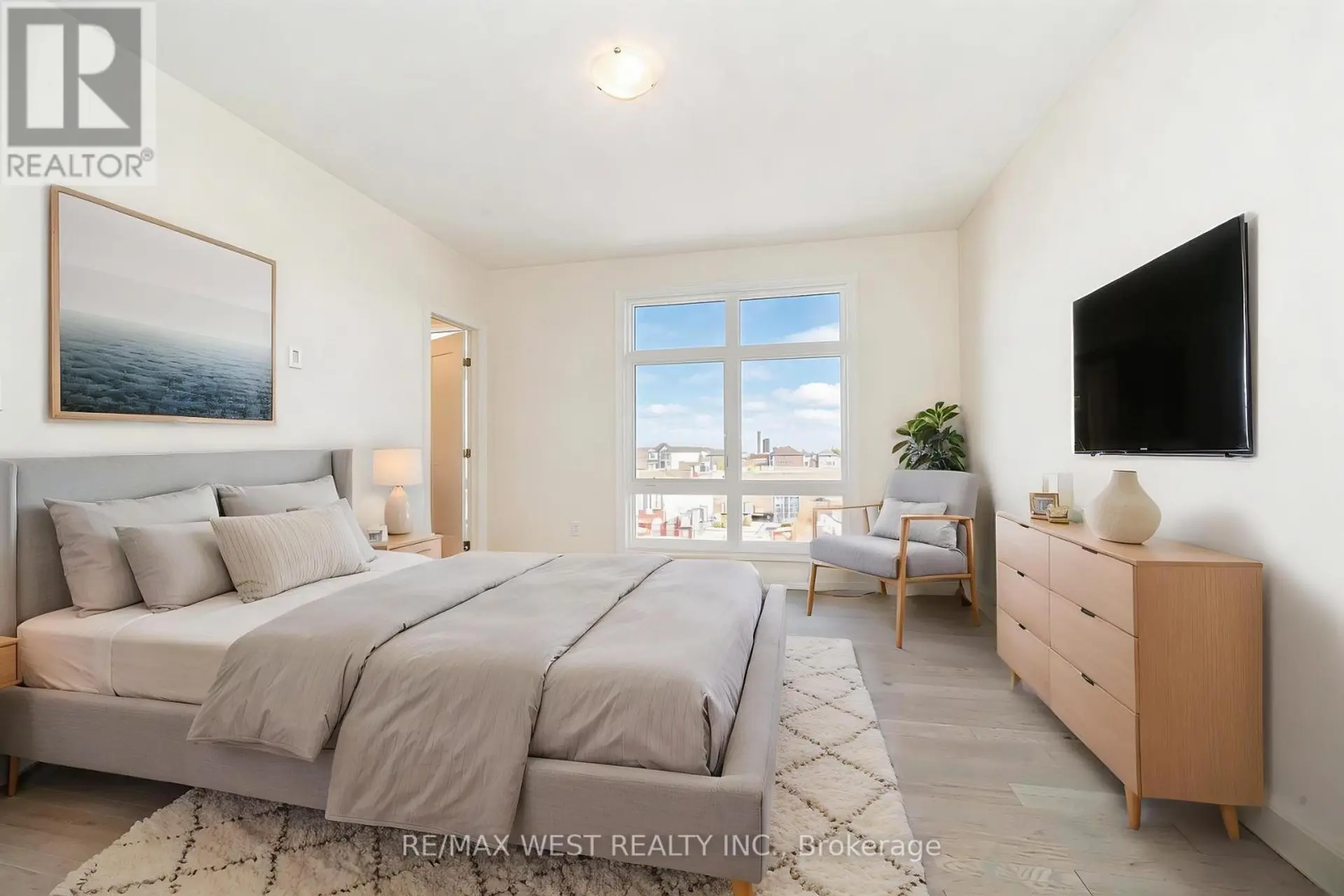 8 TARBOX AVENUE - Image 12
