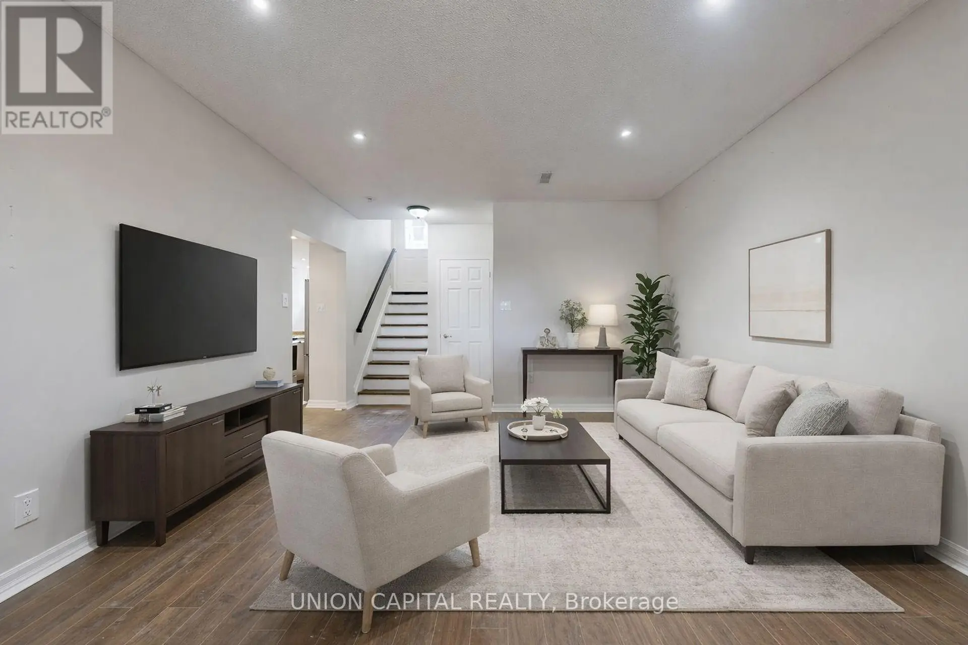 9 FENWICK AVENUE - Image 2