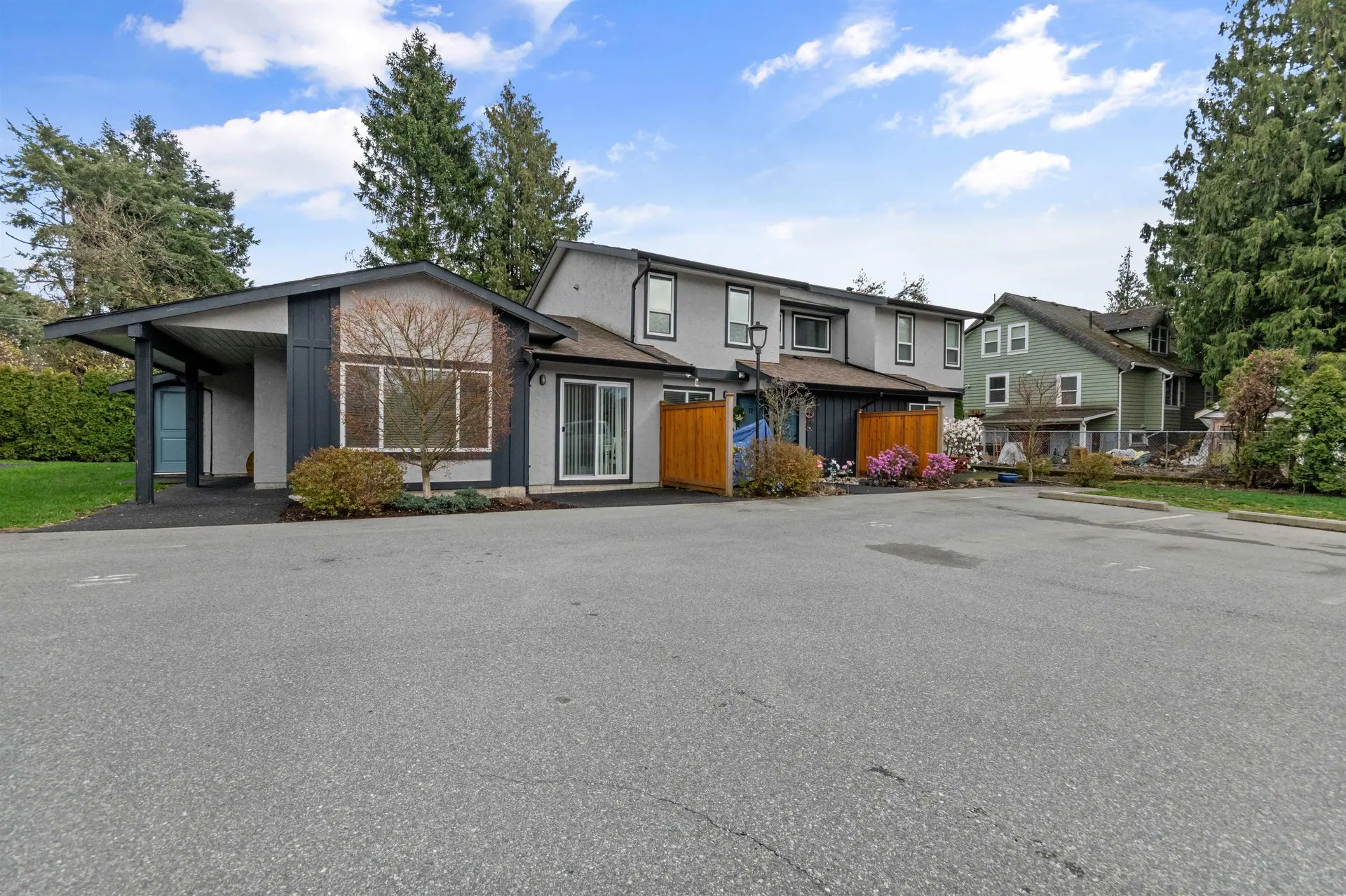 #10 45927 Lewis Avenue - Image 2