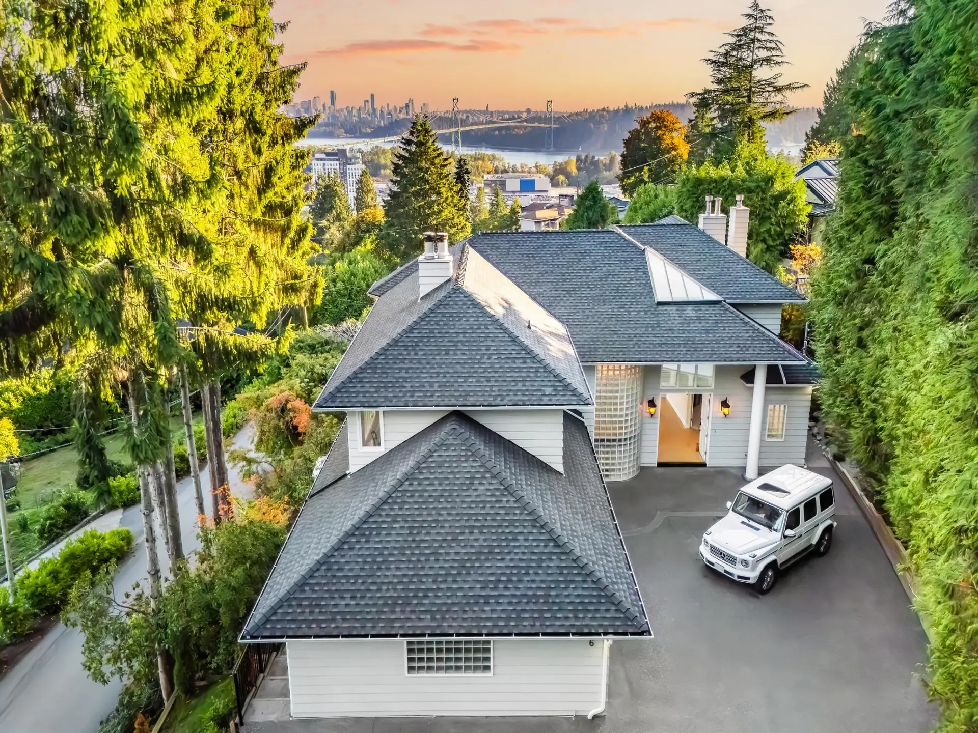 Property at 816 Anderson Crescent, West Vancouver, BC
