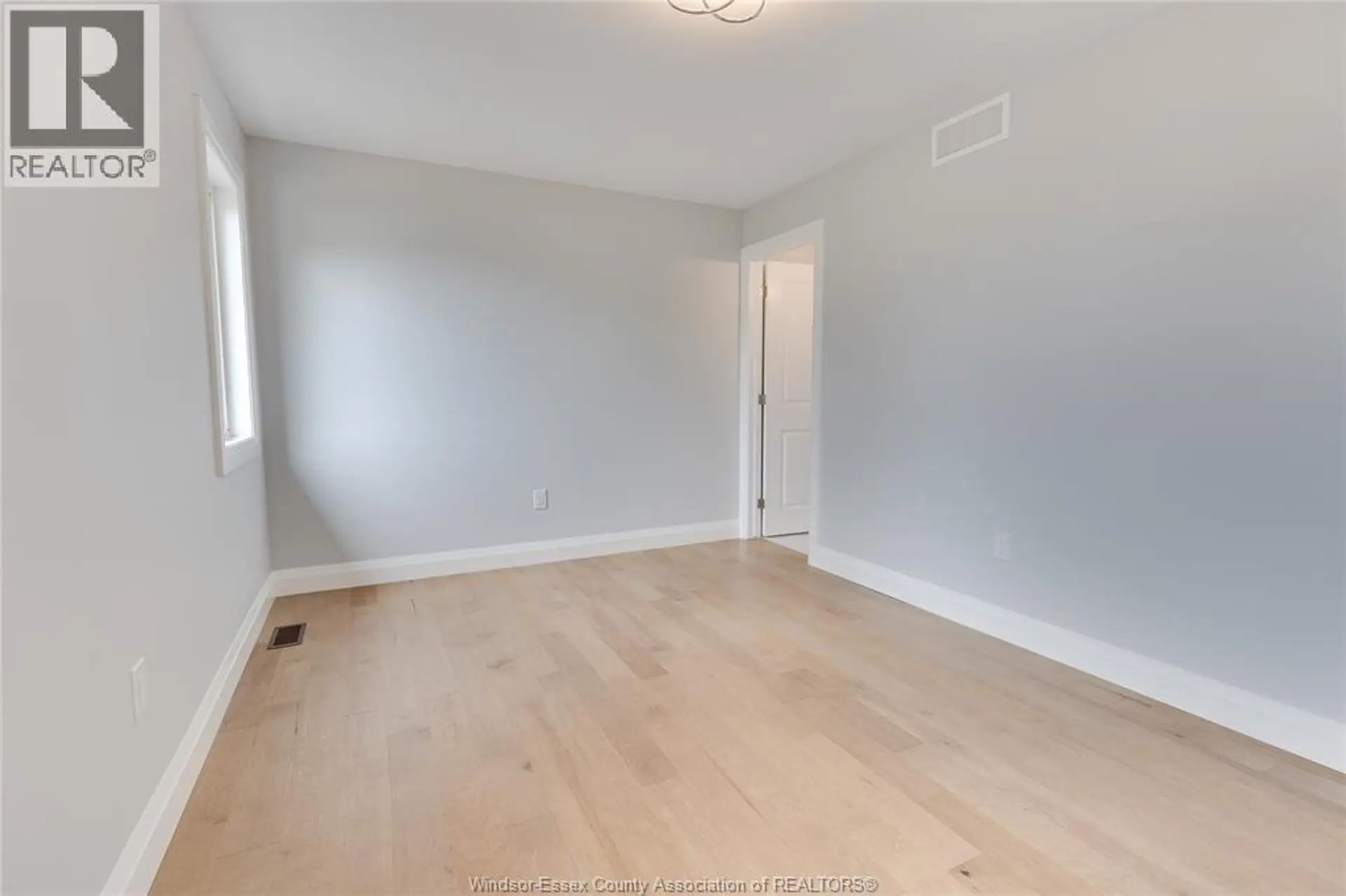 130 ANGELO AVENUE - Image 11