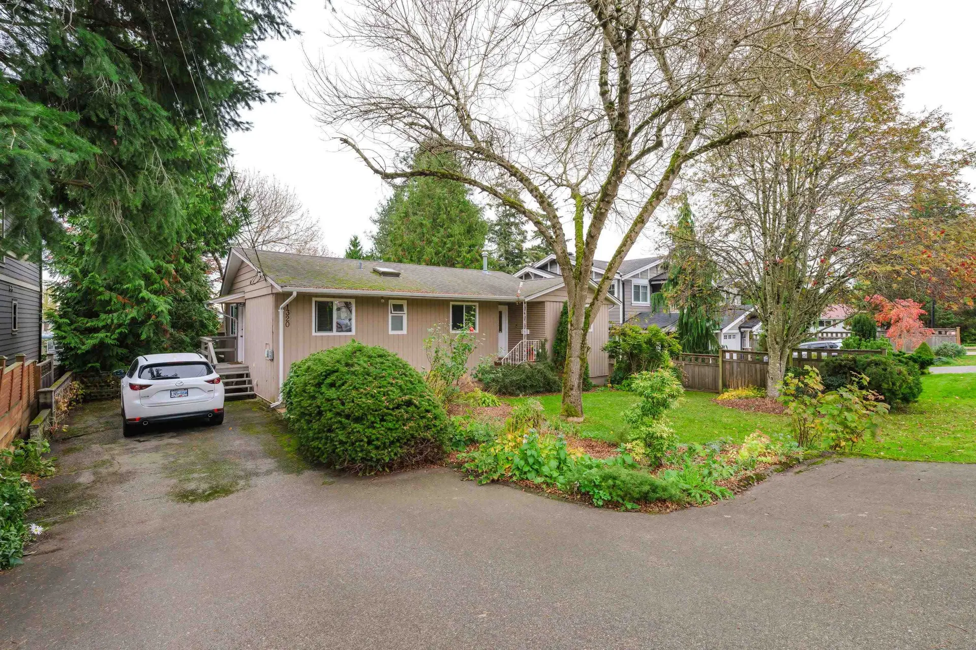 Property at 1320 Kent Street, White Rock, BC