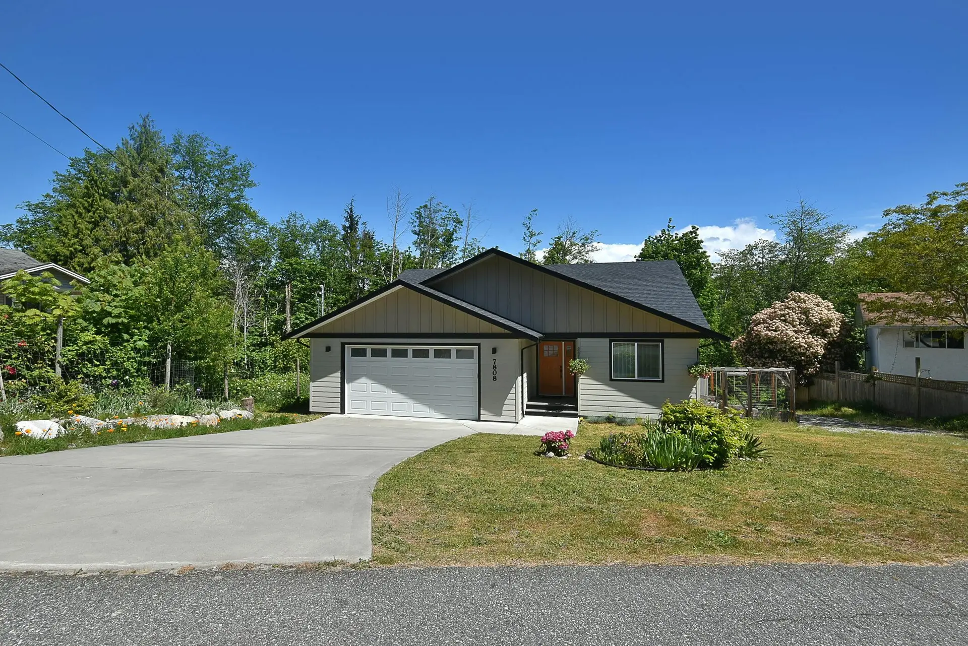 Property at 7808 Eagle Drive, Halfmoon Bay, BC